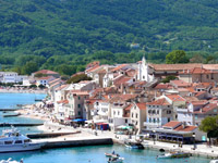Der Ort Baska auf der Insel Krk Der Ort Baska auf der Insel Krk