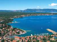 Der Ort Malinska auf der Insel Krk Der Ort Malinska auf der Insel Krk