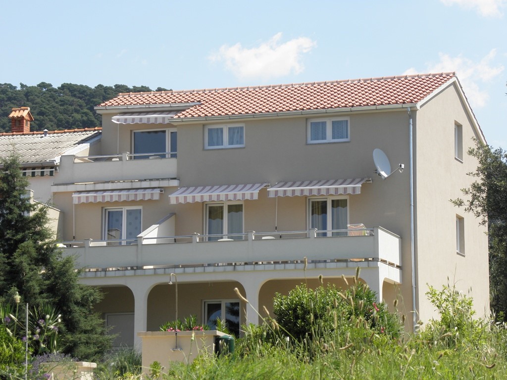 Strandnahe Urlaubsunterkunft für 4-6 Personen mit Klima & Meerblic