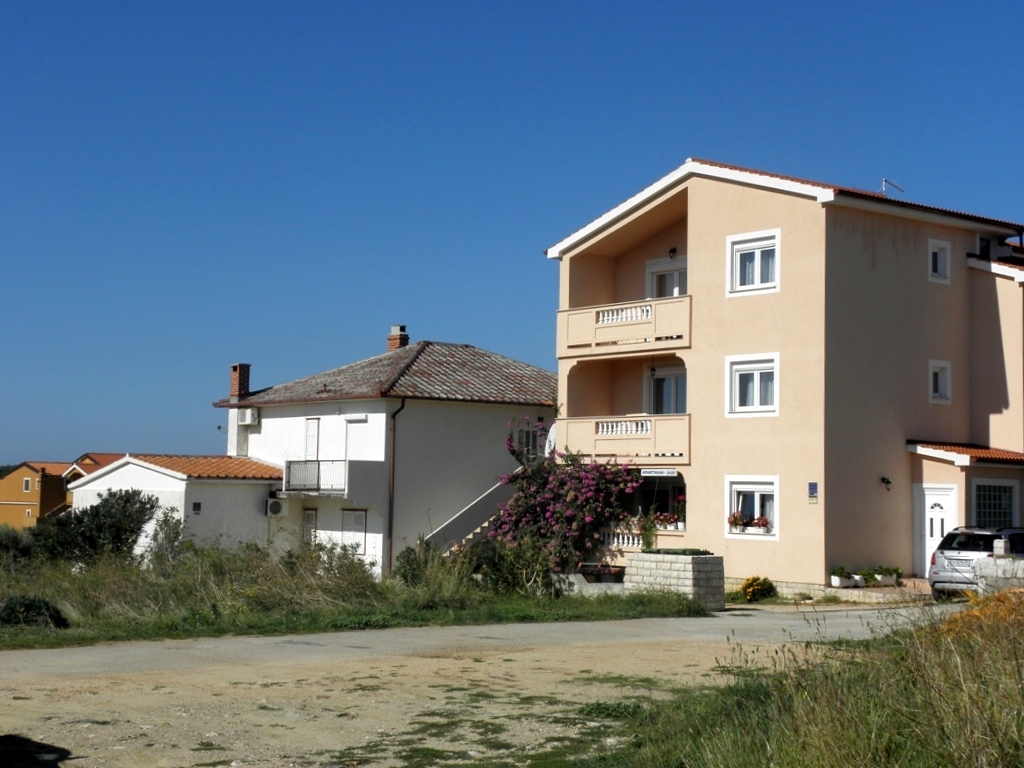 Gepflegtes Apartment für 2-4 Pers - 2.OG mit 40 m², Klima & Meerblick