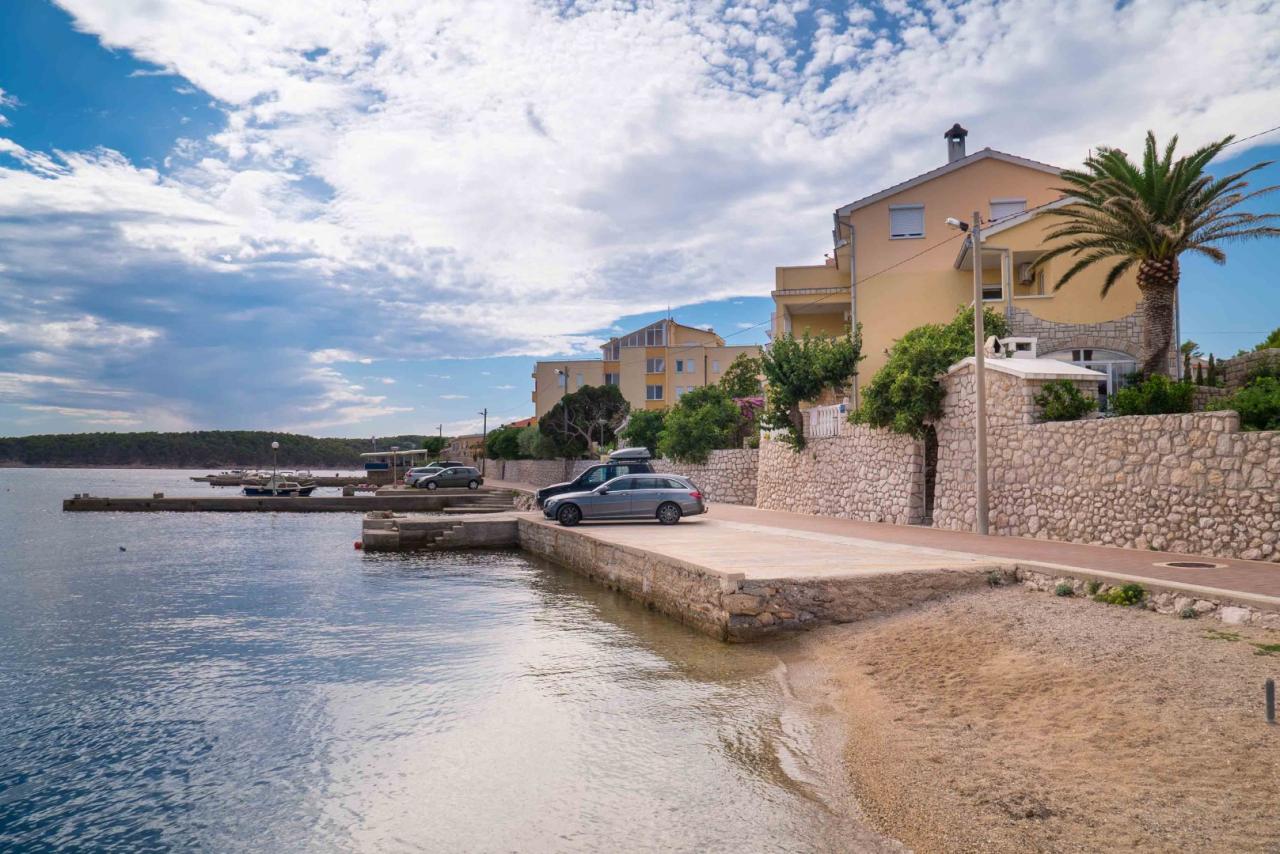 Direkt am Meer- Apartment für 4-5 Pers mit 2 Sz - ideal für Nautiker