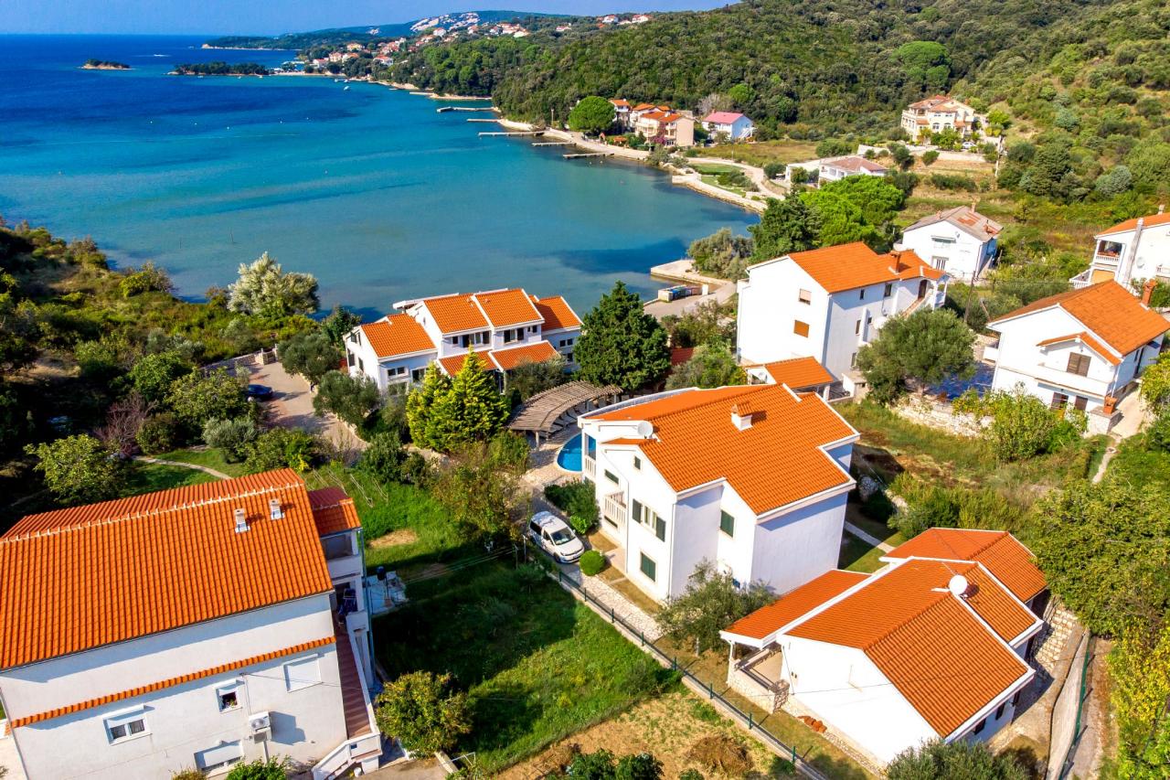 Apartment für 4 Pers. nur 40 m vom Strand entfernt - mit Pool & Klima