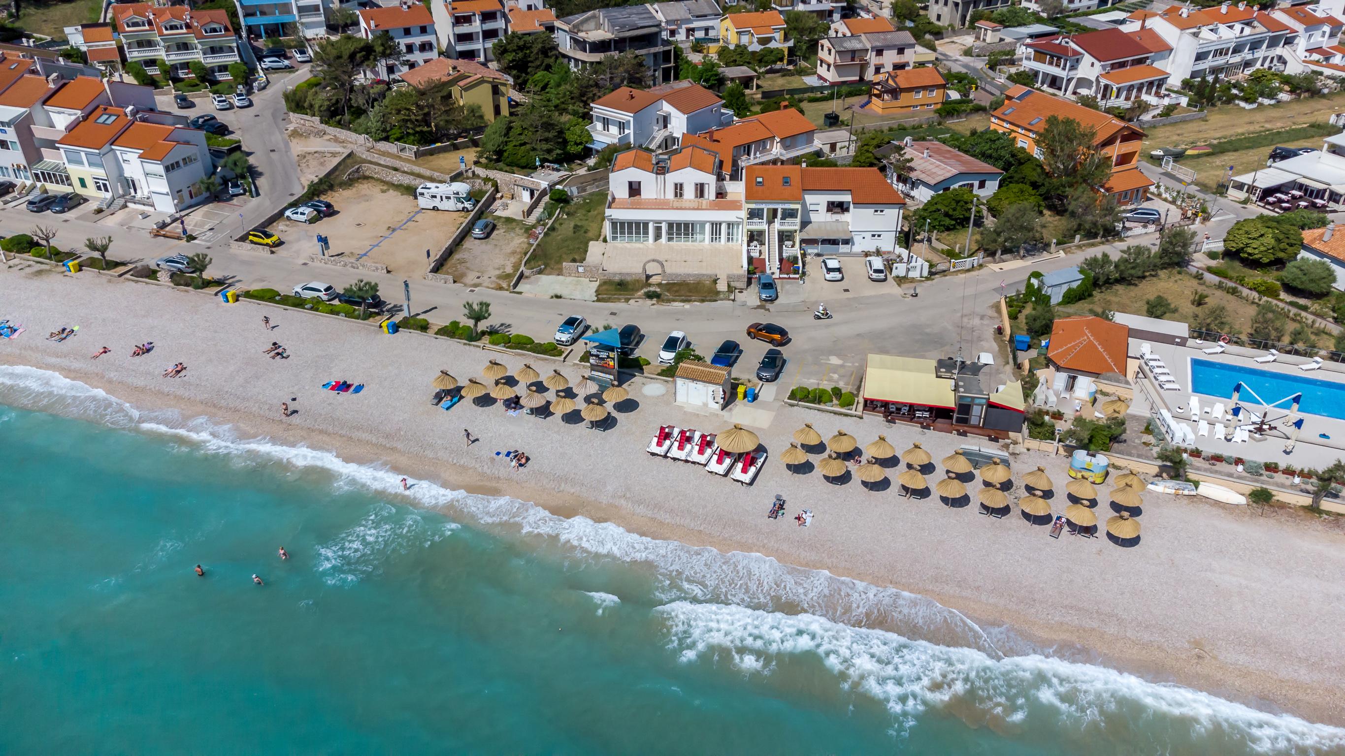 Nur 40m zum Strand von der Unterkunft für 4-5  mit Garten und Terrasse