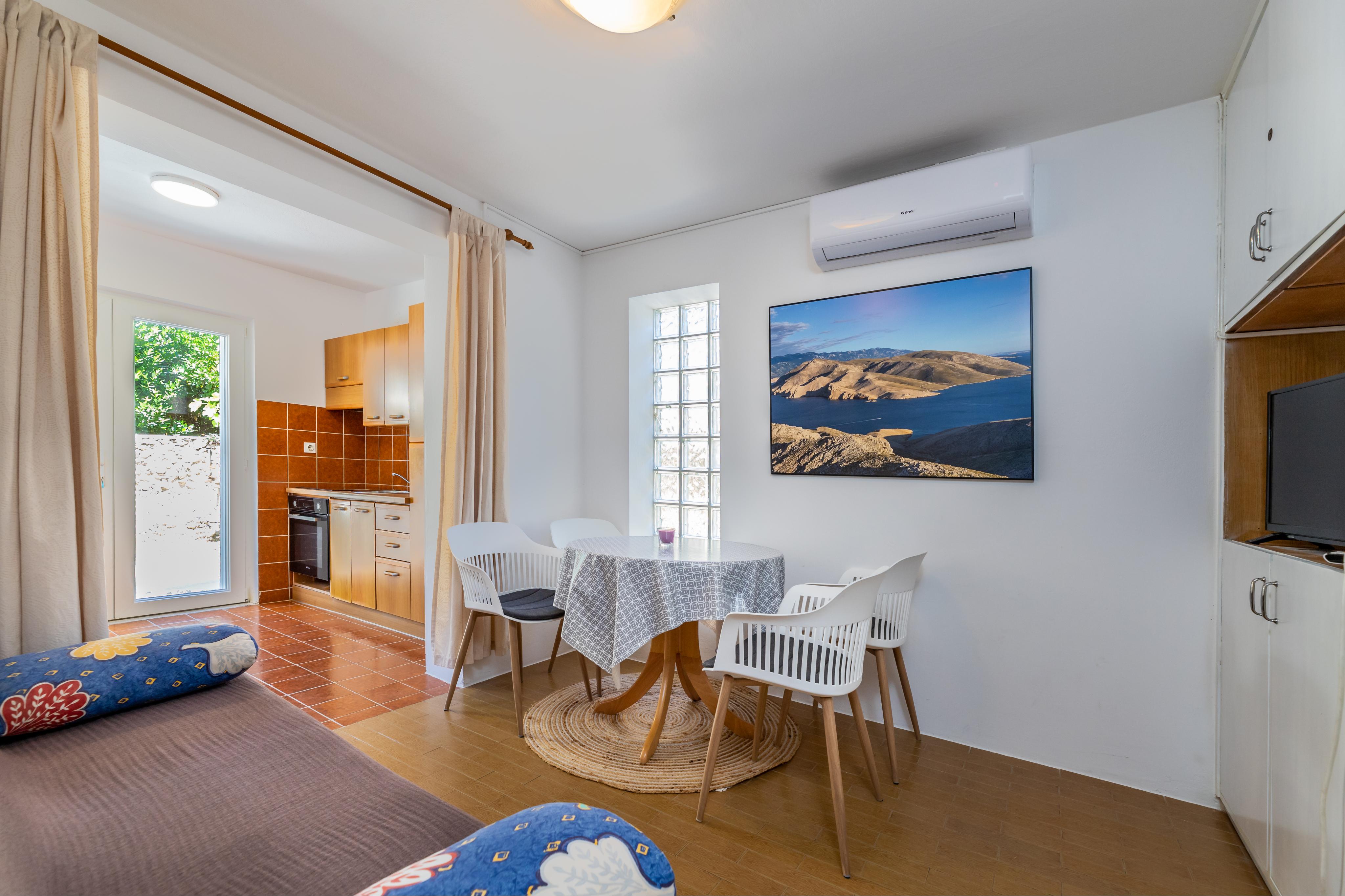 Nur 40m zum Strand von der Unterkunft für 4-5  mit Garten und Terrasse