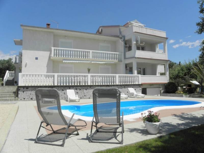 Ferienapartment für 2-3 Pers mit Pool - 40 m² im 1.OG mit 2 Sz & K