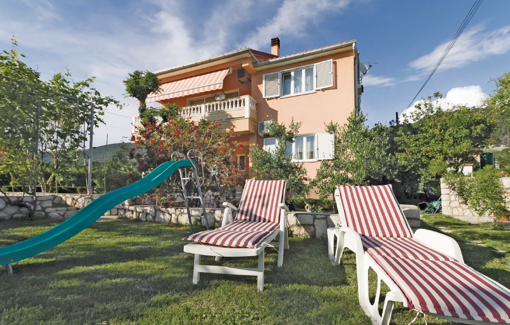 Für die Familie - Apartment für 4 Pers - 65 m² im EG mit großen Garten