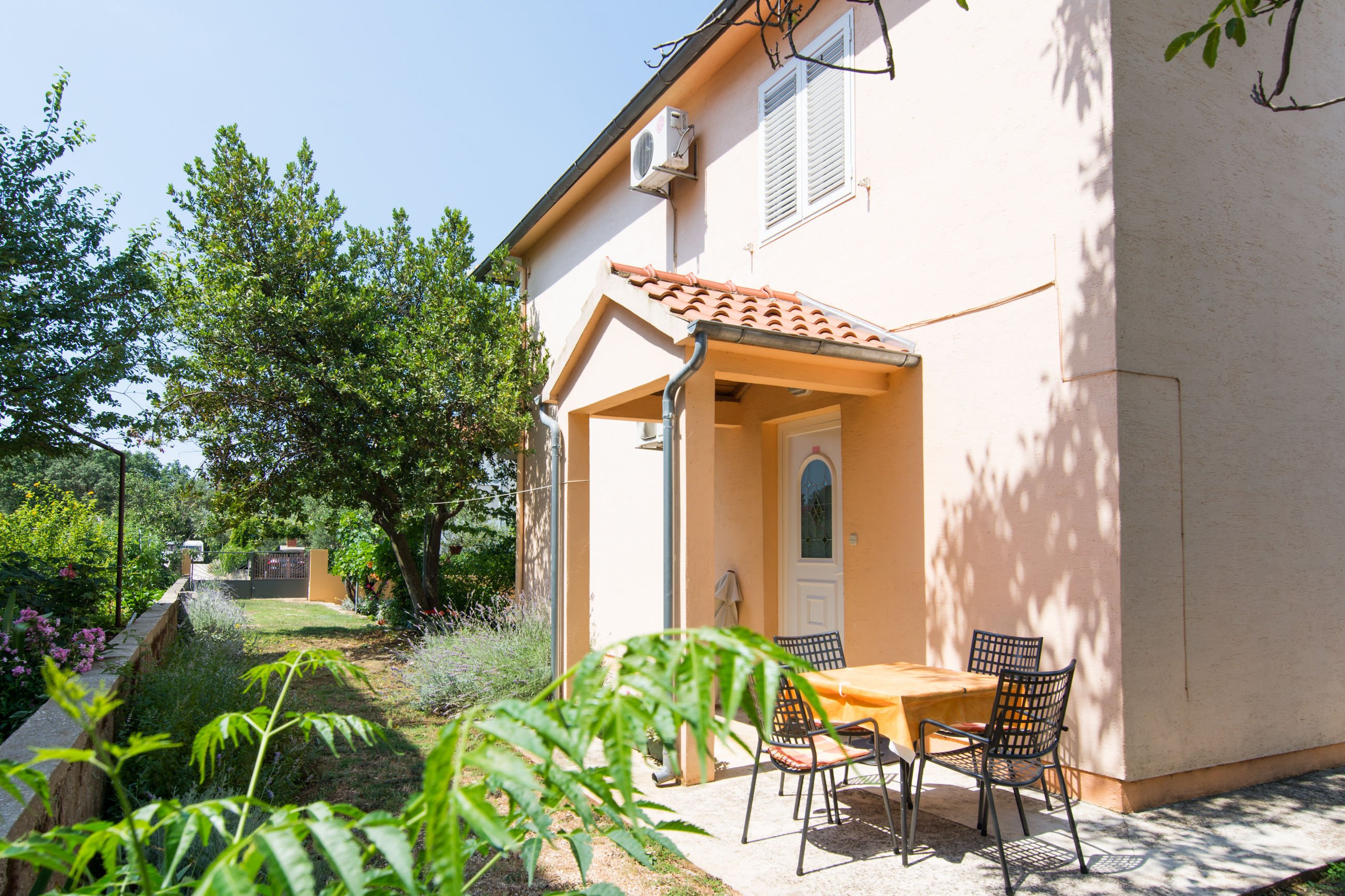 Erdgeschoss-Fewo für 4-5 Personen - 55 m² - Garten, Internet, Sat-TV