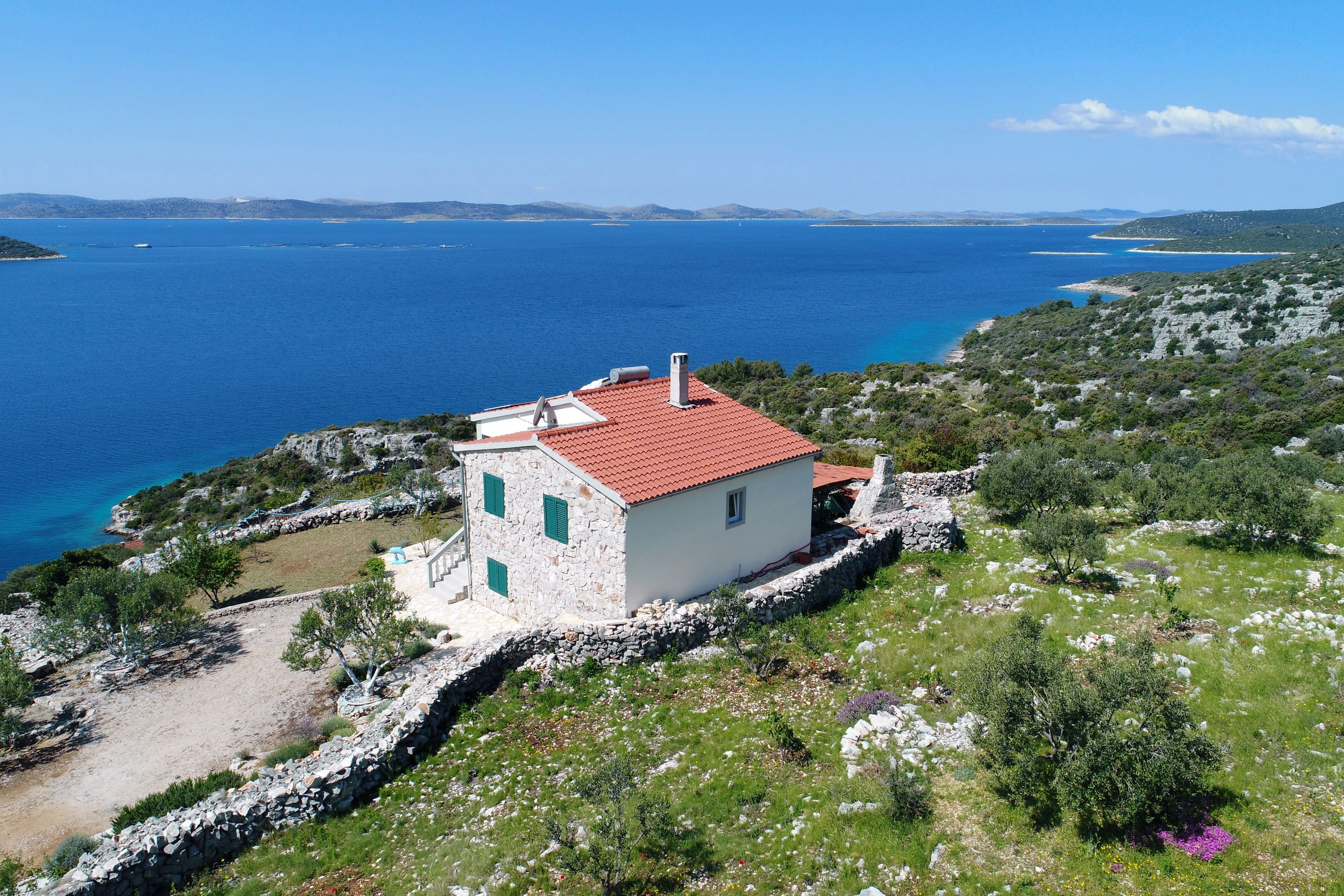 Haus in Tkon mit Klima, Sat-TV, Meerblick (in der Bucht Božanska)