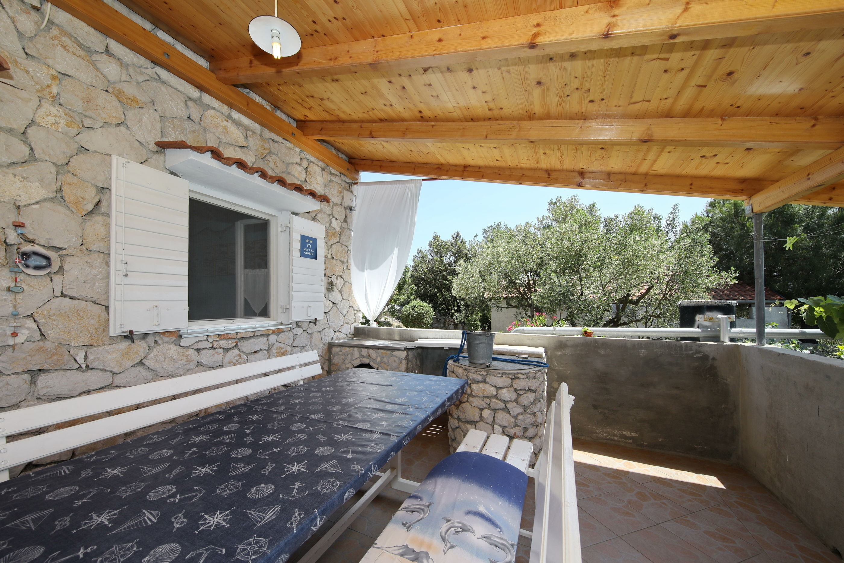 Naturhaus auf der Insel Pašman mit Meerblick, Grill, Garten