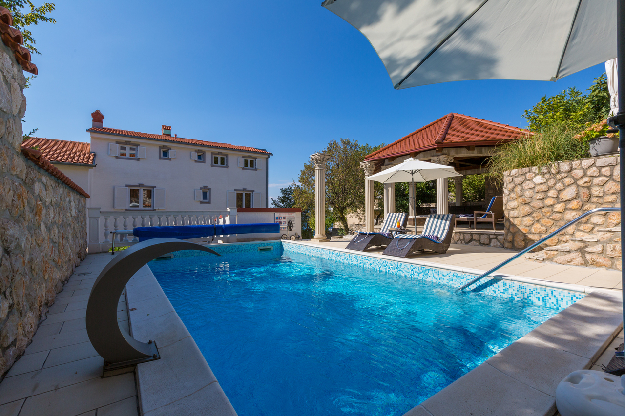 Exclusives Apartment mit Swimmingpool in Crikvenica für 2 Personen