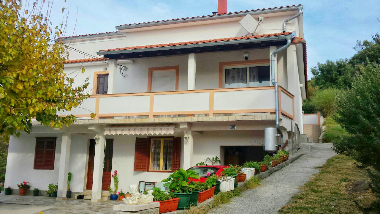 Für 8-10 Pers - Urlaubsapartment 100 m² im 1.OG mit 4 Sz, 2 Bz, Sat-Tv
