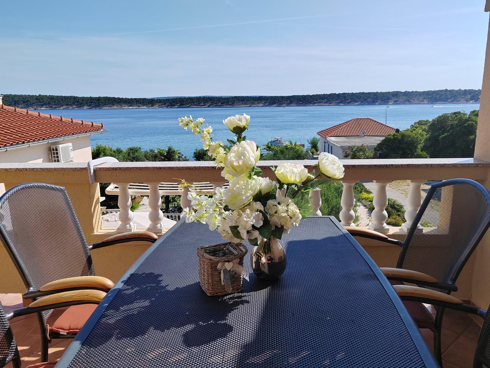 FeWo für 4-5 Personen mit schönem Meerblick - strandnah - 55 m²