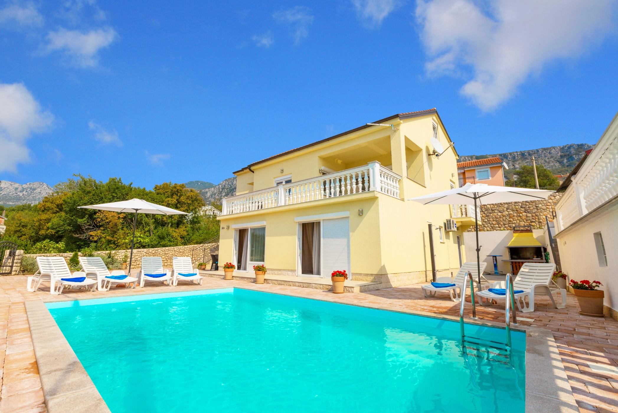 Ruhig gelegenes Urlaubsdomizil mit Swimingpool & Klima 