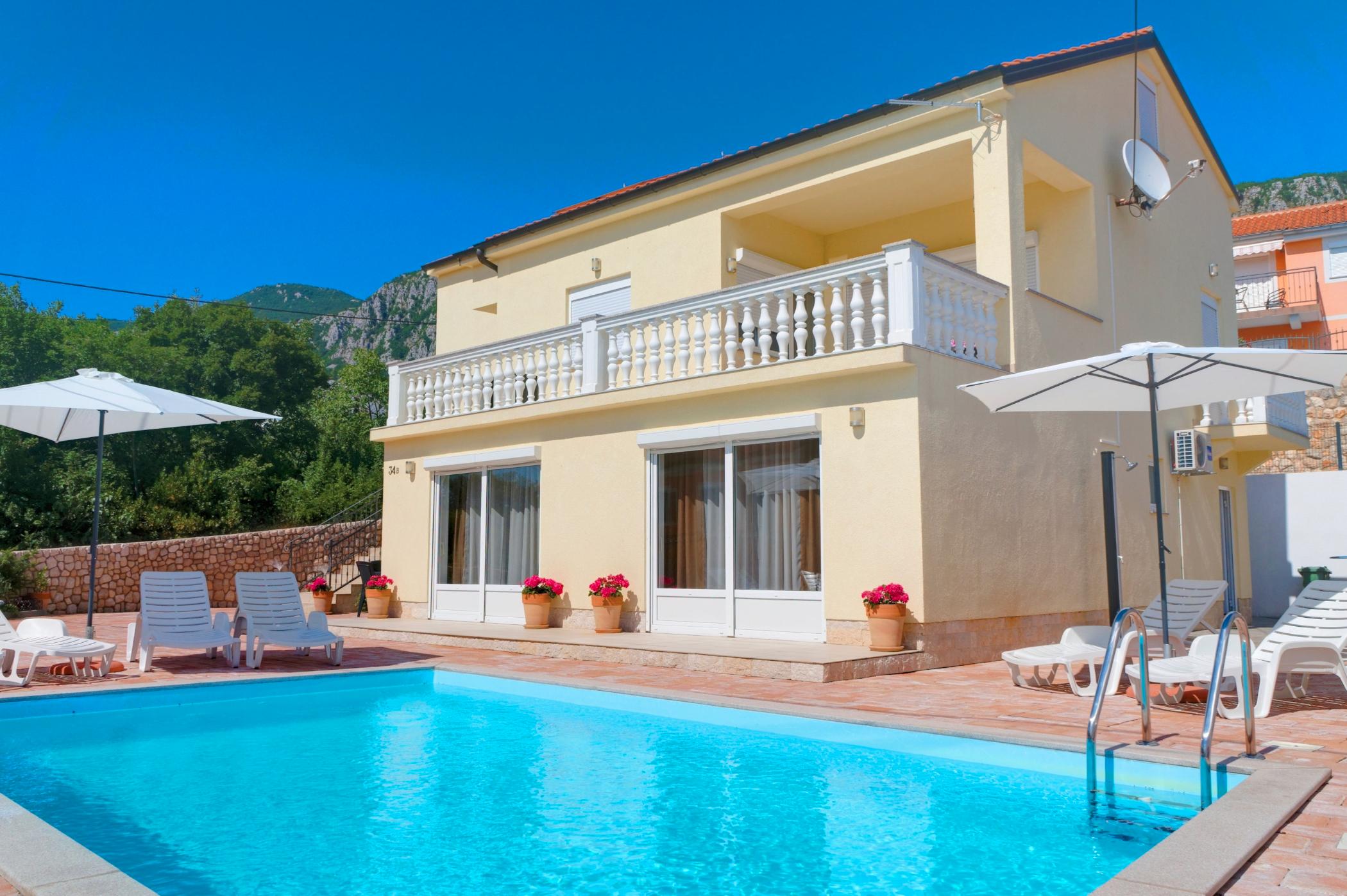 Ruhig gelegenes Urlaubsdomizil mit Swimingpool & Klima 