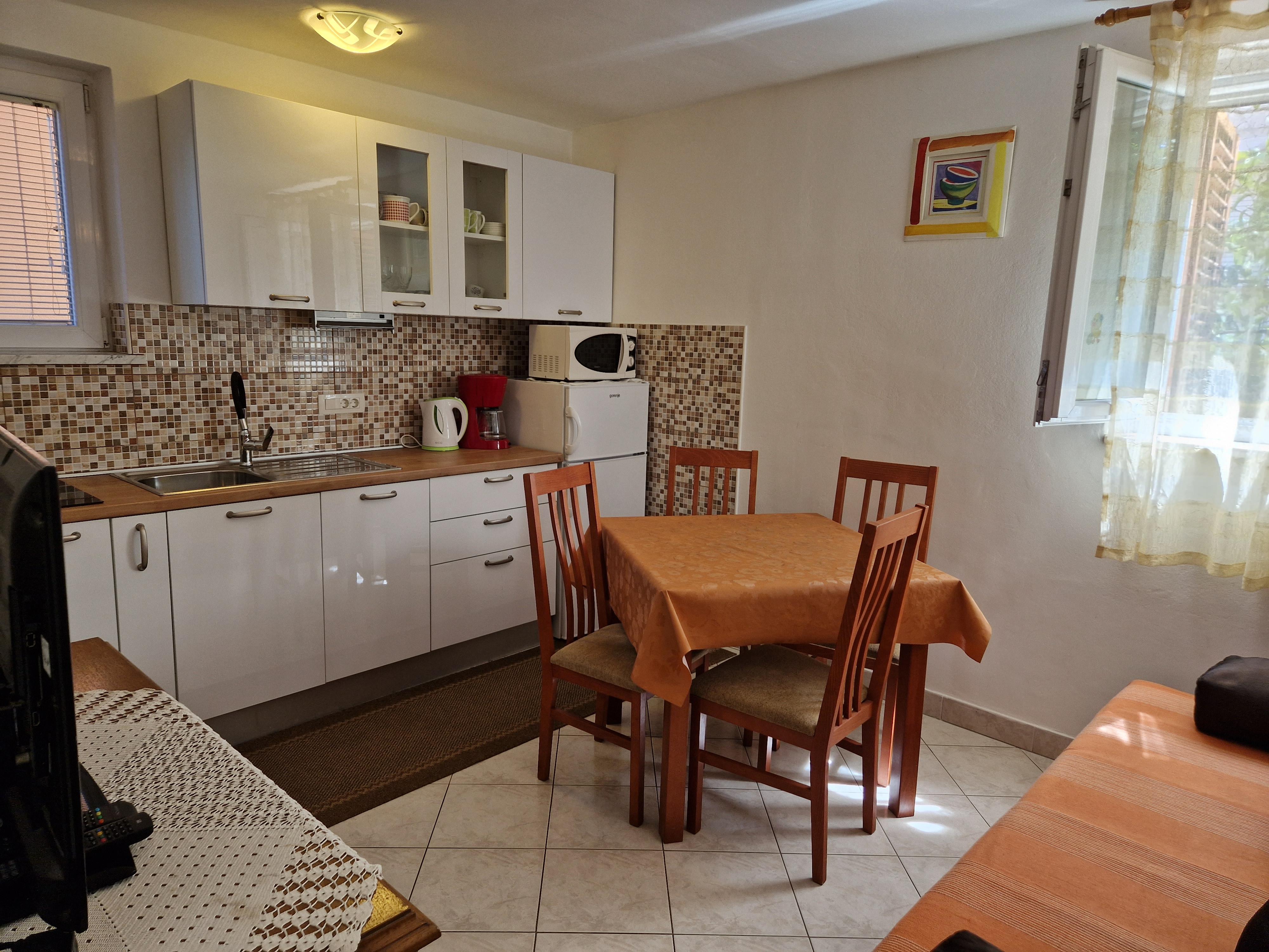 Sehr gepflegtes Apartment für 4 Personen in Zadar (Borik)
