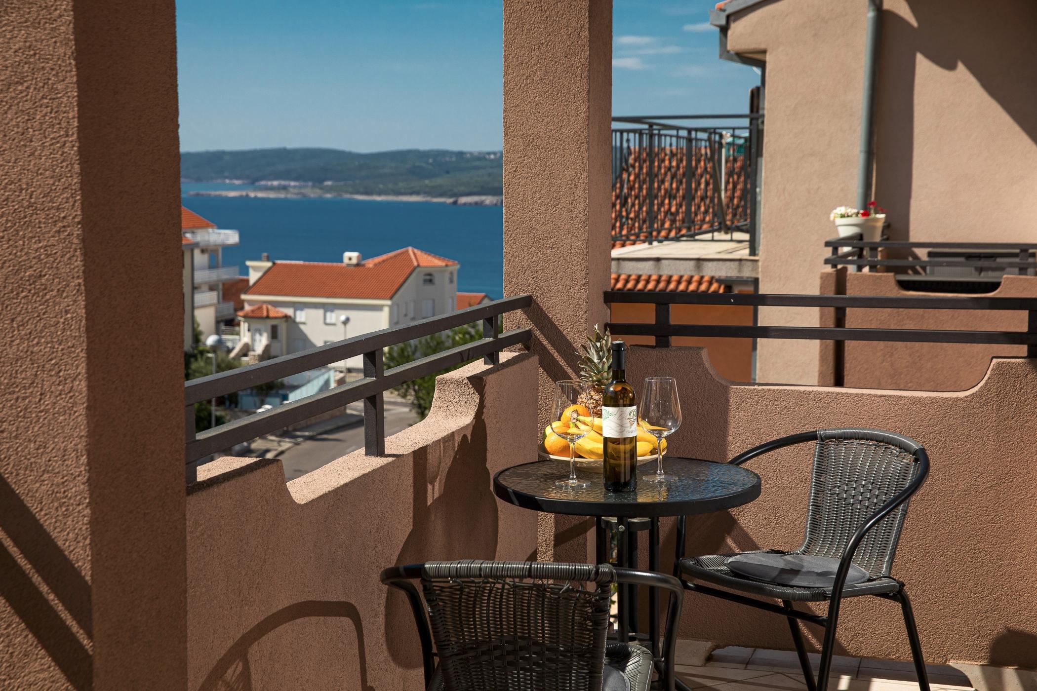 Entzückendes Studio - Ideal für Zwei mit Klima, überdachter Balkon