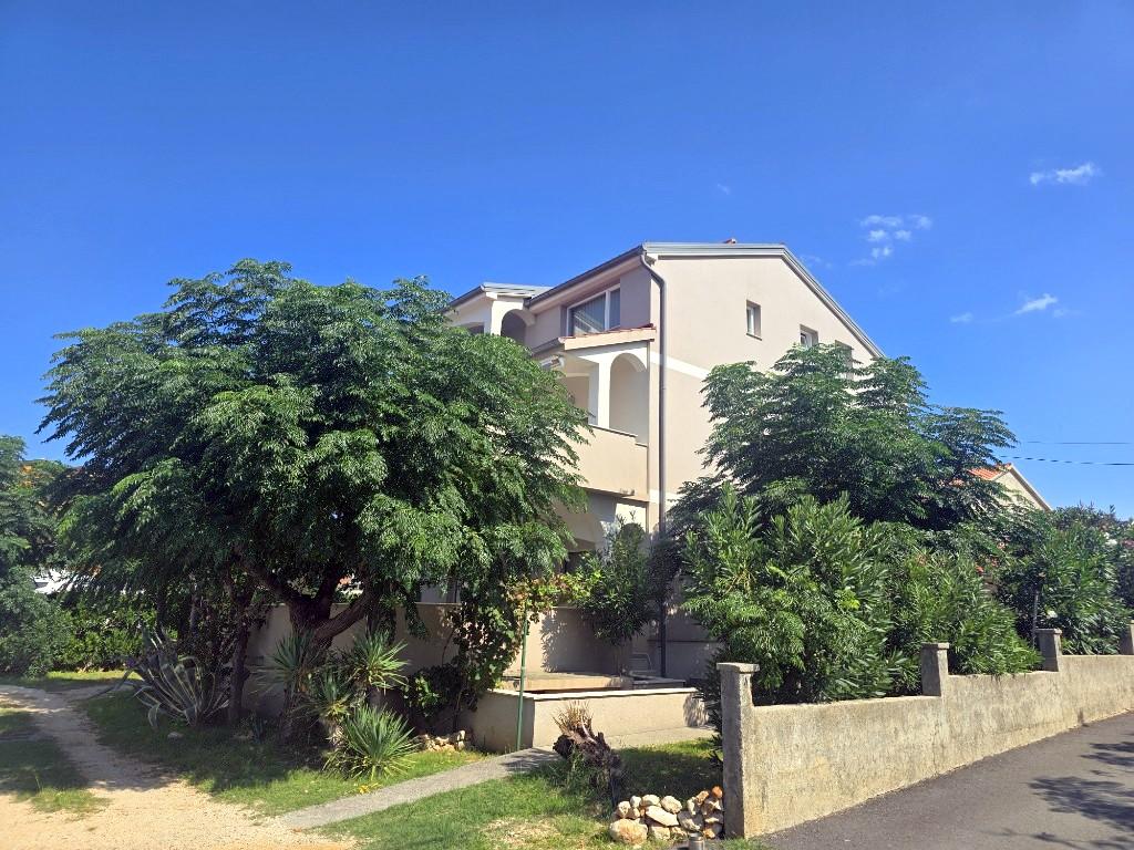65 m² Apartment mit Meerblick für bis zu 5 Personen in Barbat