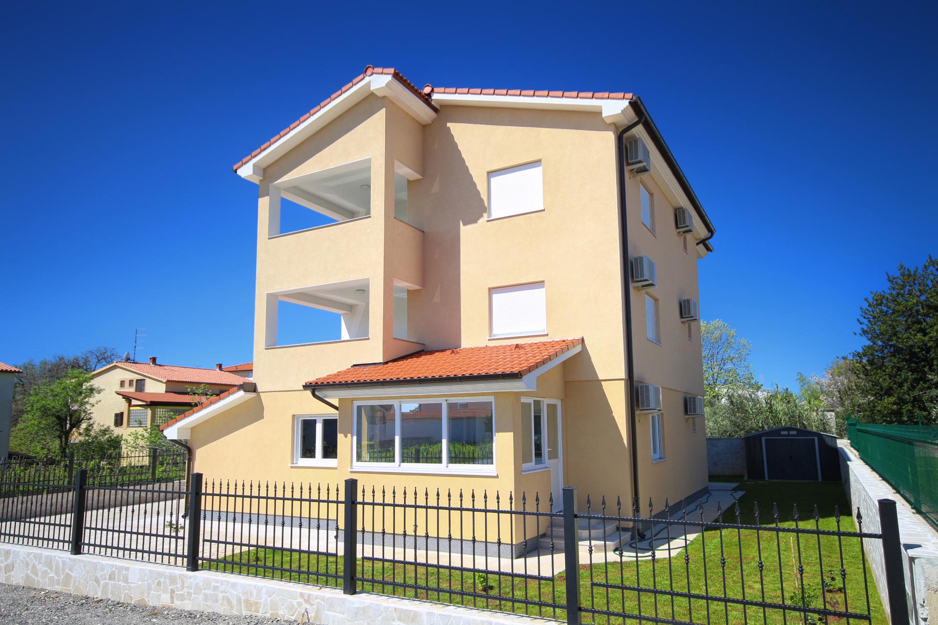 200 m zum Meer - Ferienwohnung für 6-8 Pers mit WLAN, Tv, Klima