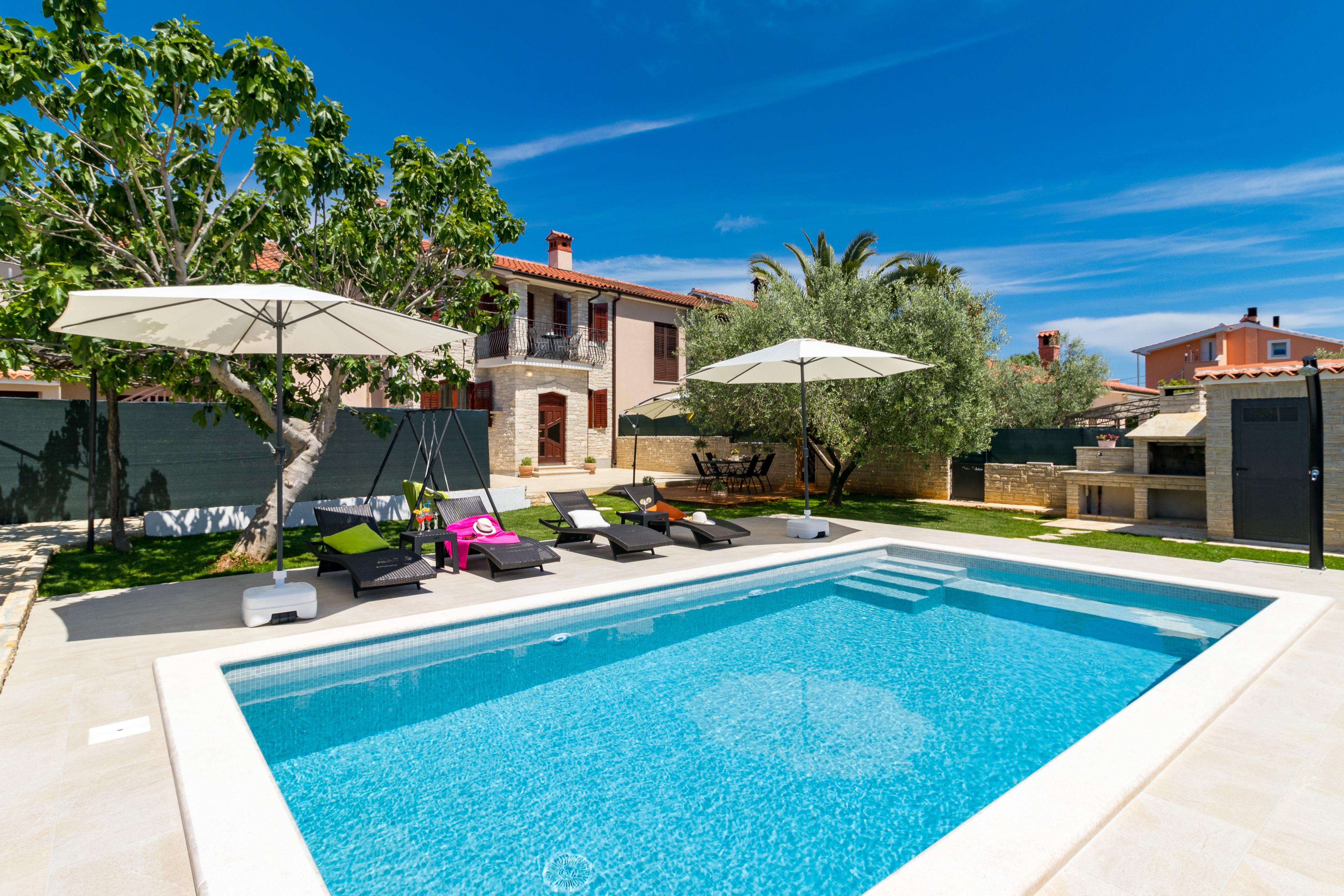 Wunderschöne Villa für 2-6 Pers mit Pool in Galizana bei Fazana