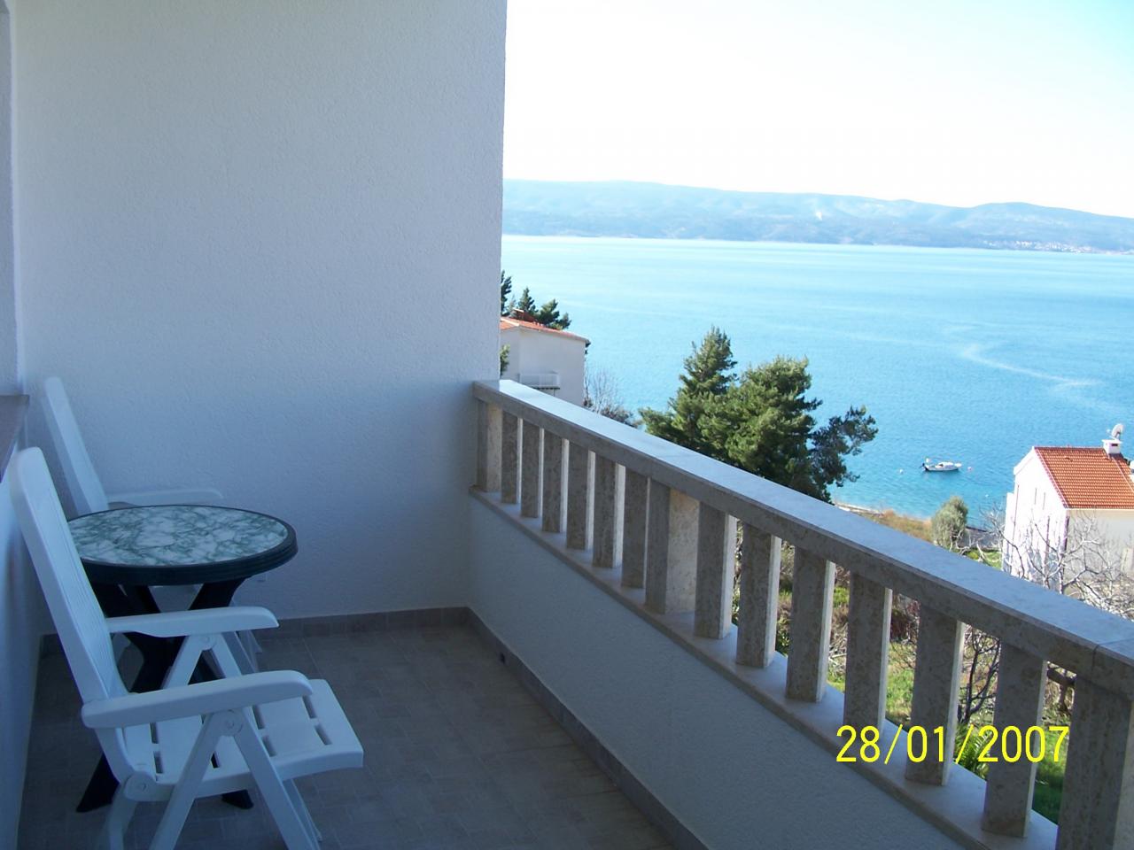 Moderne Wohnung fuer 4-5 Personen, 2km von Omis