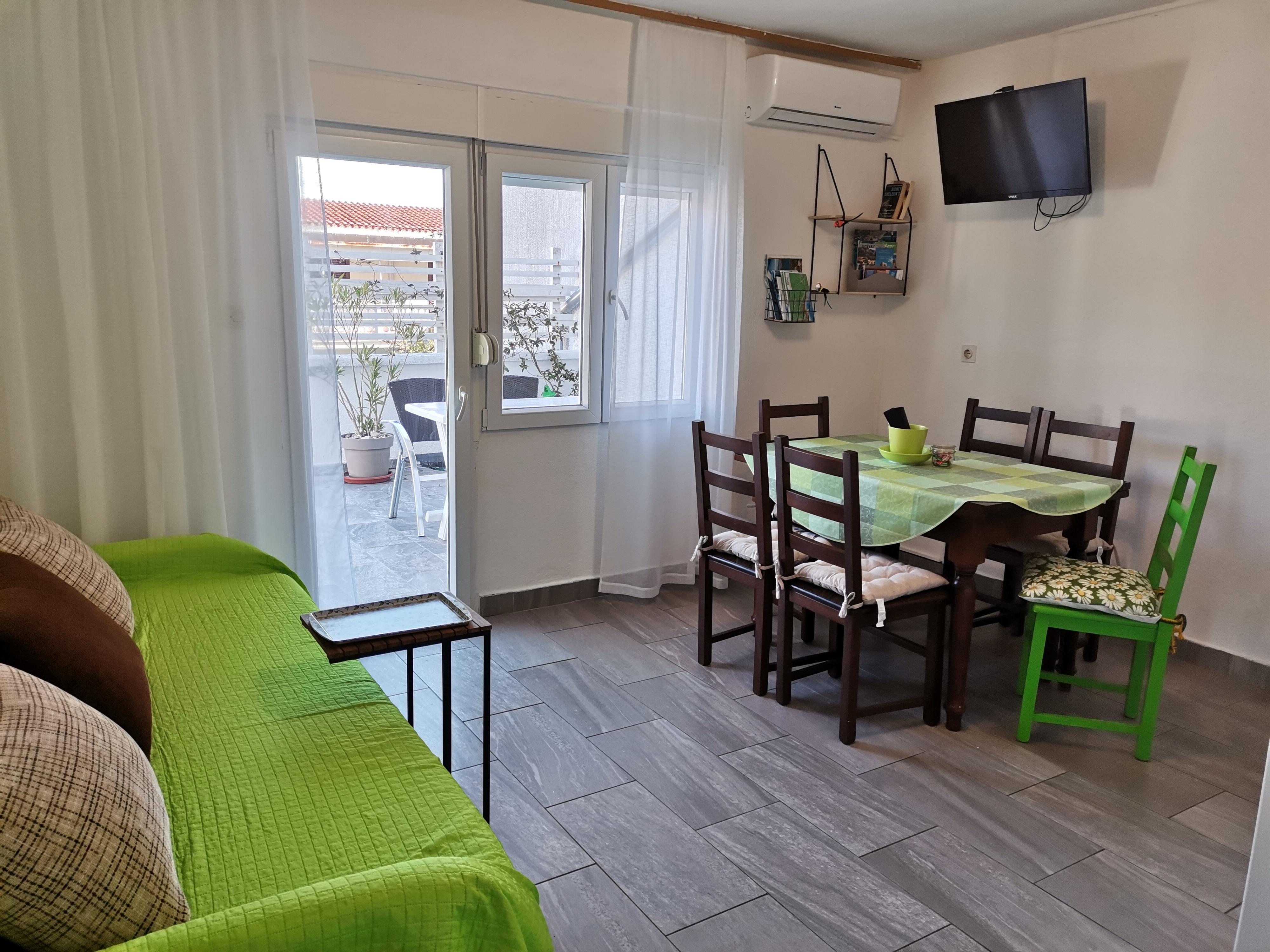 250 m zum Strand - FeWo im 1.OG für 4-6 Personen, Klima, WLAN, Sat-Tv