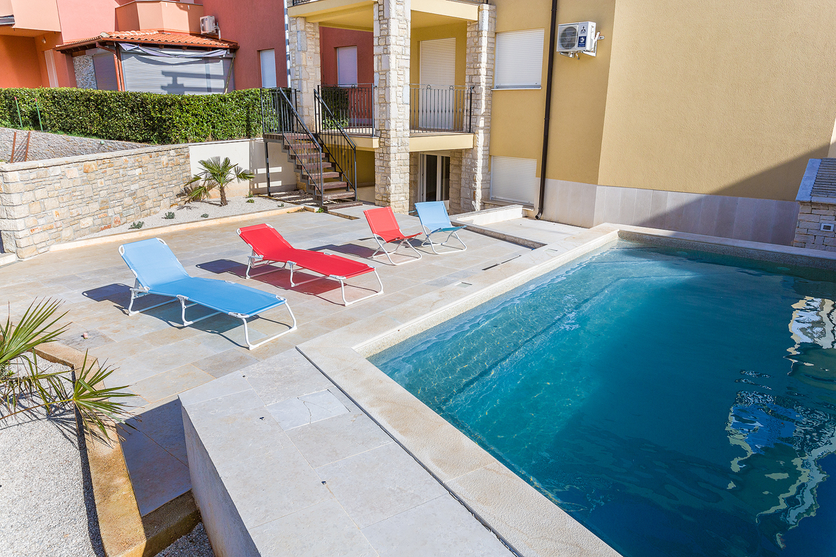 Schöne Ferienwohnung für 3-7 Personen mit Pool
