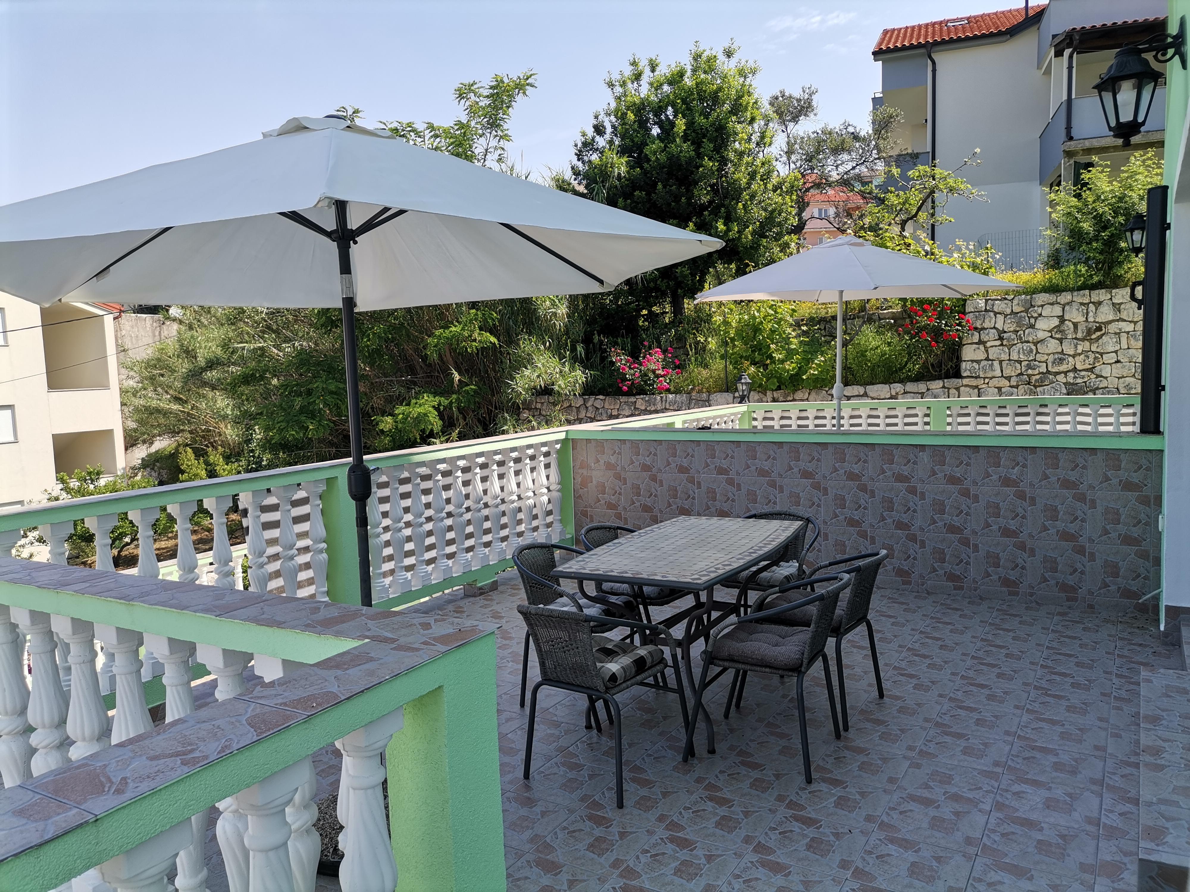 Top Ferienwohnung in Lopar für 4 Personen - nah am Sandstrand