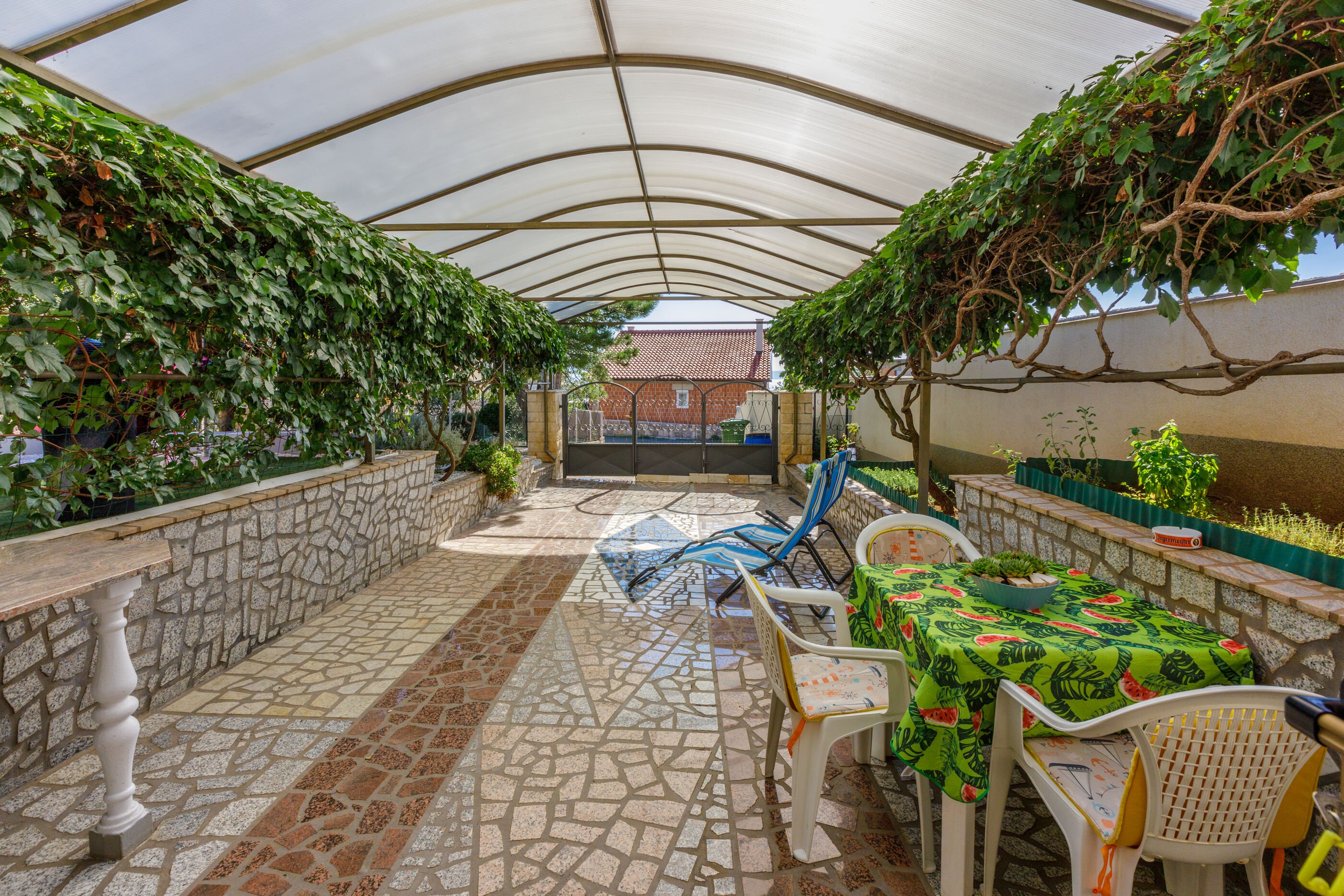 40 m² große Urlaubsunterkunft | Klima, Sat-TV, Internet