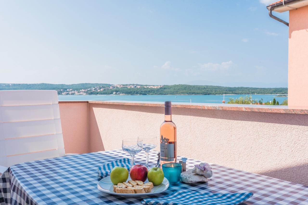 Apartment für 2-4 Personen mit Meerblick, Klimaanlage und WLAN