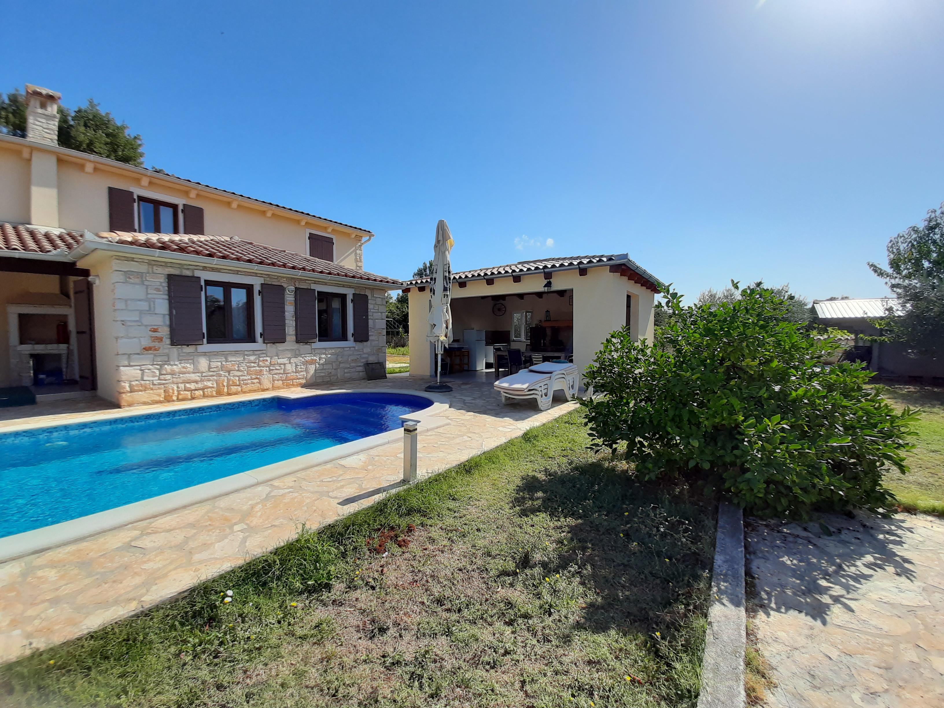 Villa für 8 Personen in Medulin - mit Pool, WIFI und Parkplatz
