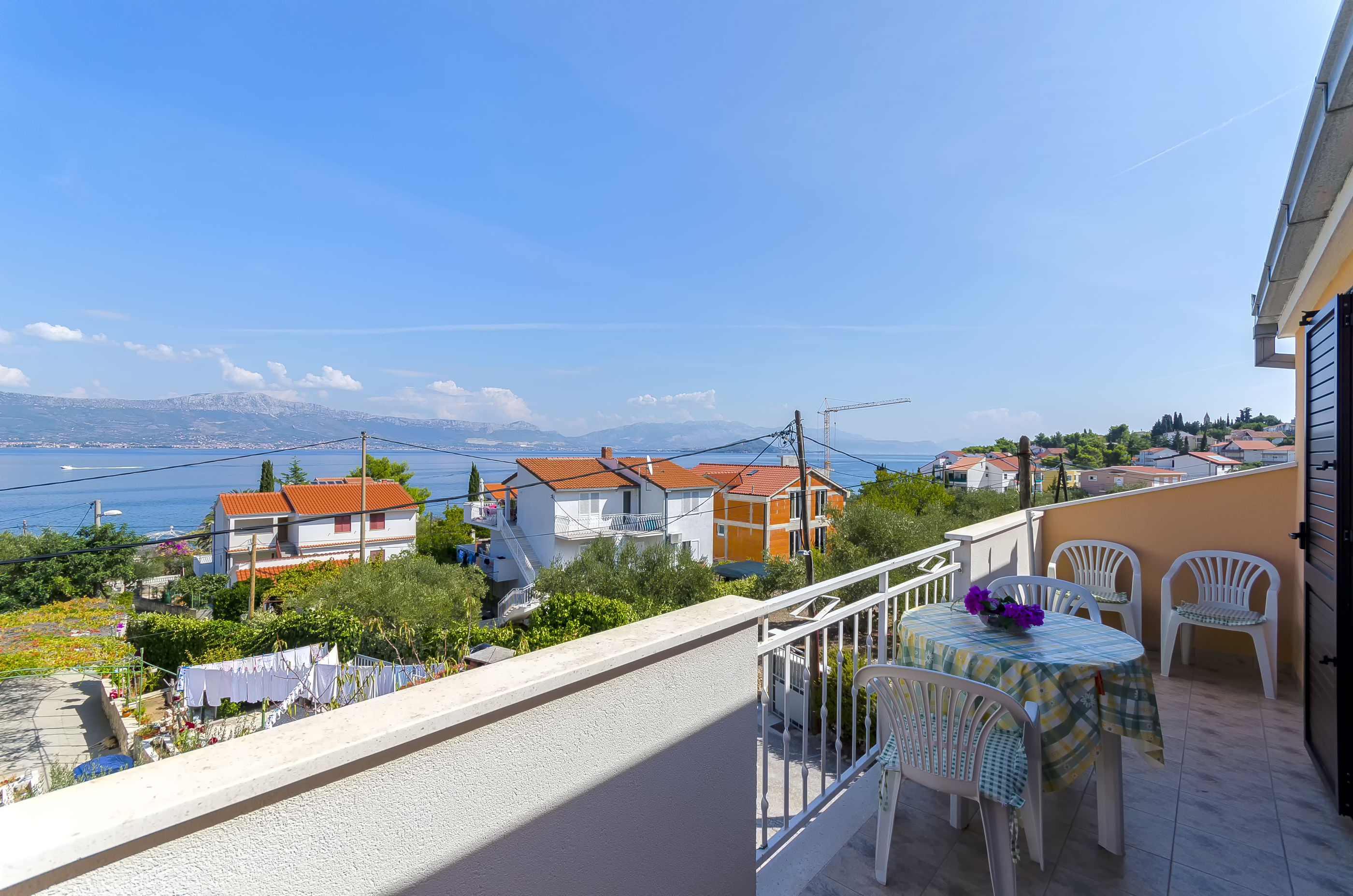 Ferienwohnung für 3 - 4 Pers | 60 m zum Strand | in Slatine