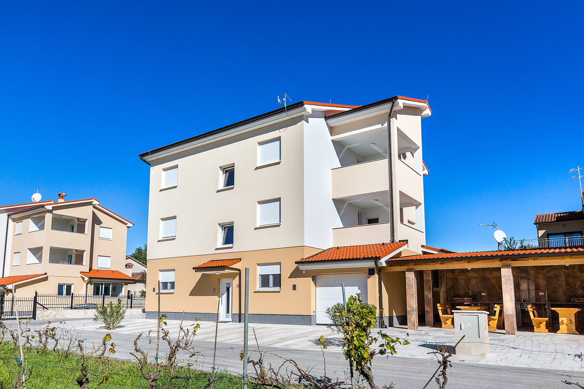 Modernes Apartment mit WLAN, Klima, Balkon
