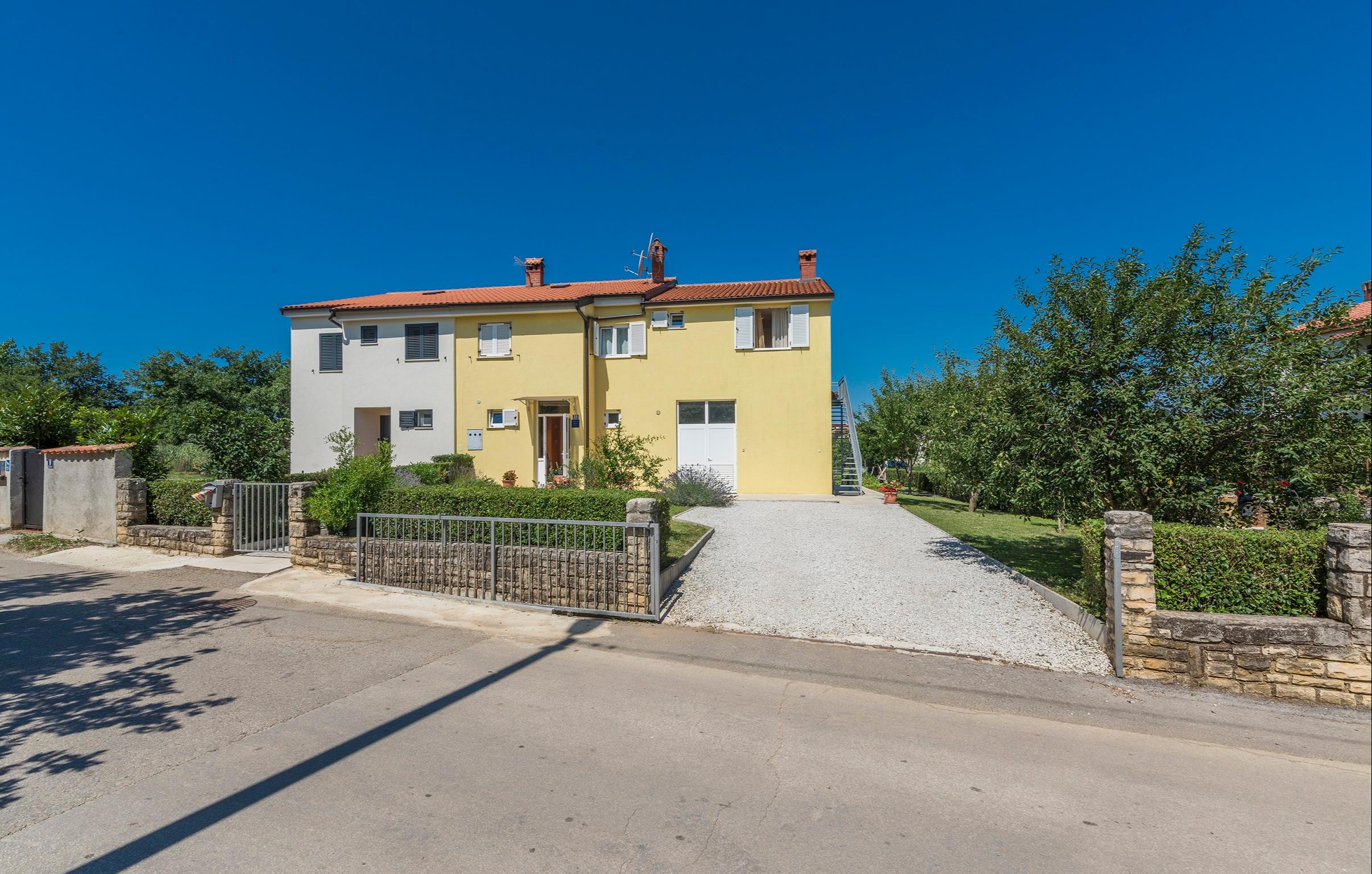 Urlaub im hübschen Varvari (bei Porec) - FeWo mit KLima & WLAN