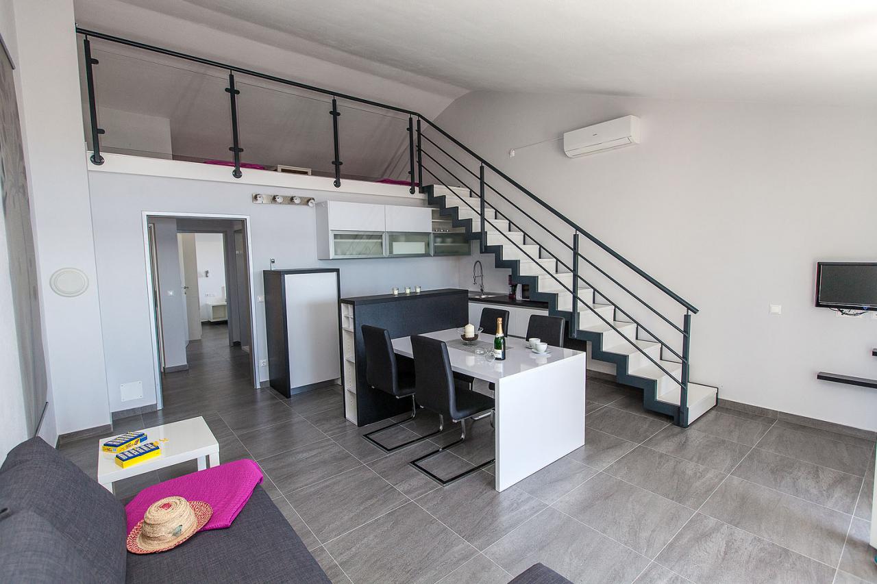 Ferienwohnung Crikvenica - mit traumhafter Aussicht und Garten