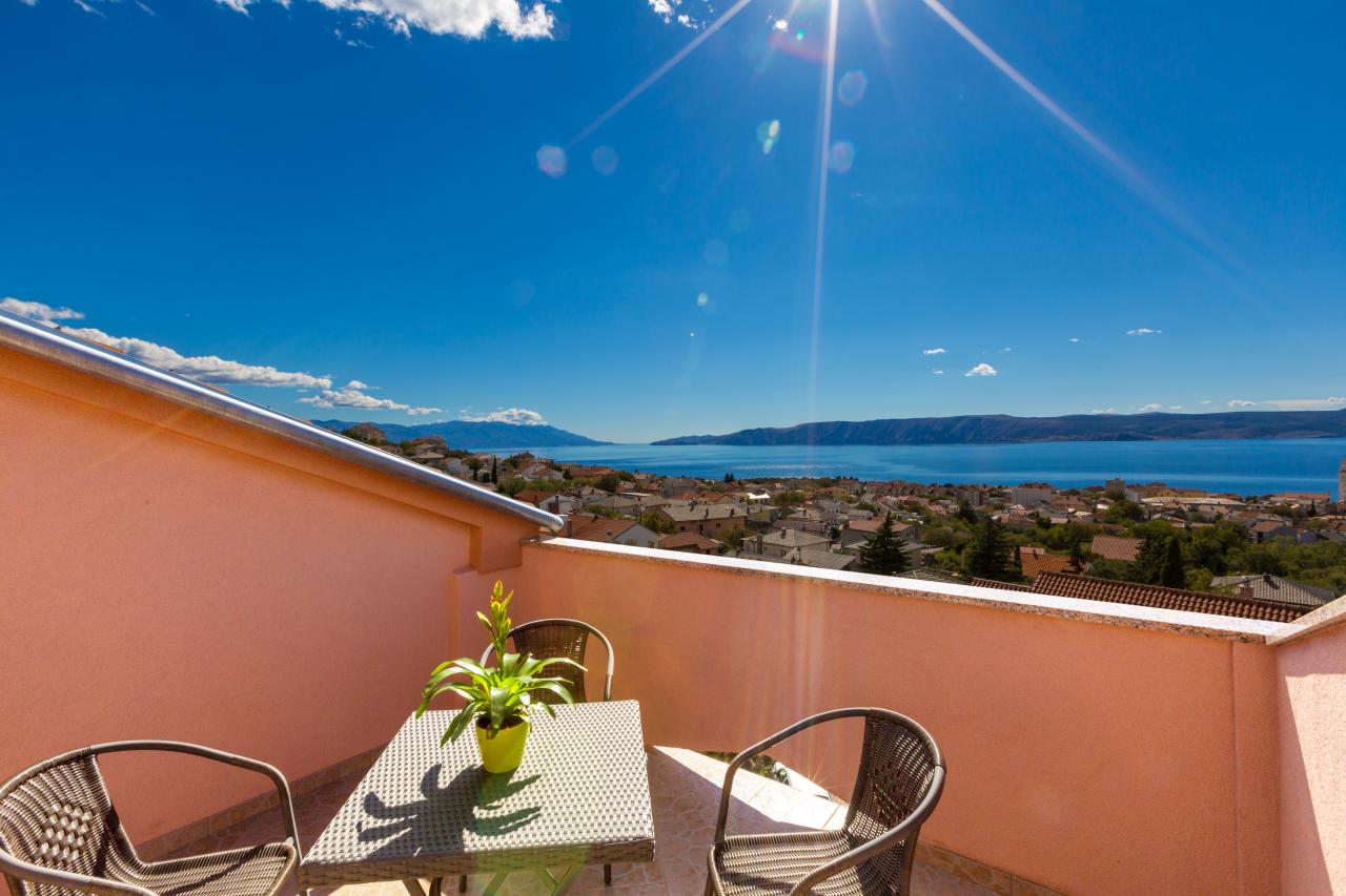 Große Fewo in Novi Vinodolski mit wunderschönen Meerblick und Pool