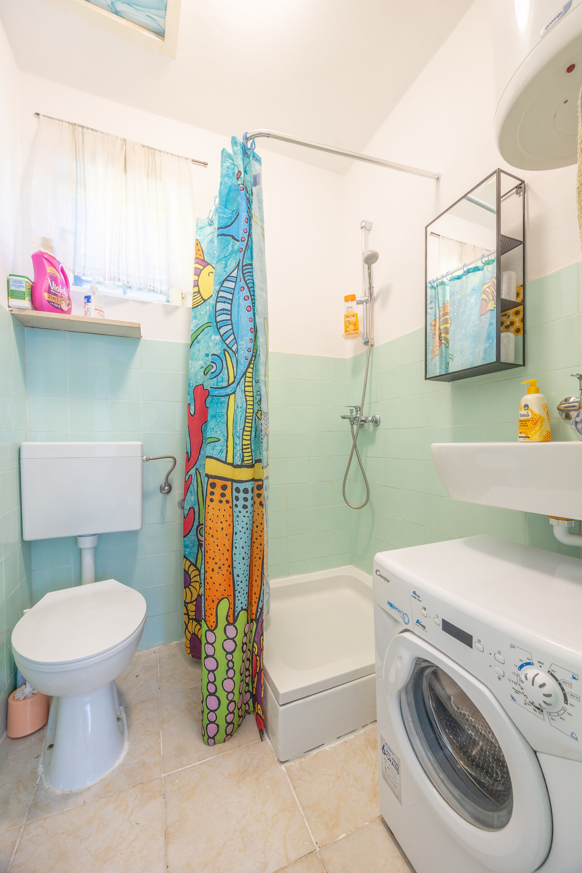 Haus für 3-4 Personen mit WiFi, Klimaanlage, Grill und Privatparkplatz