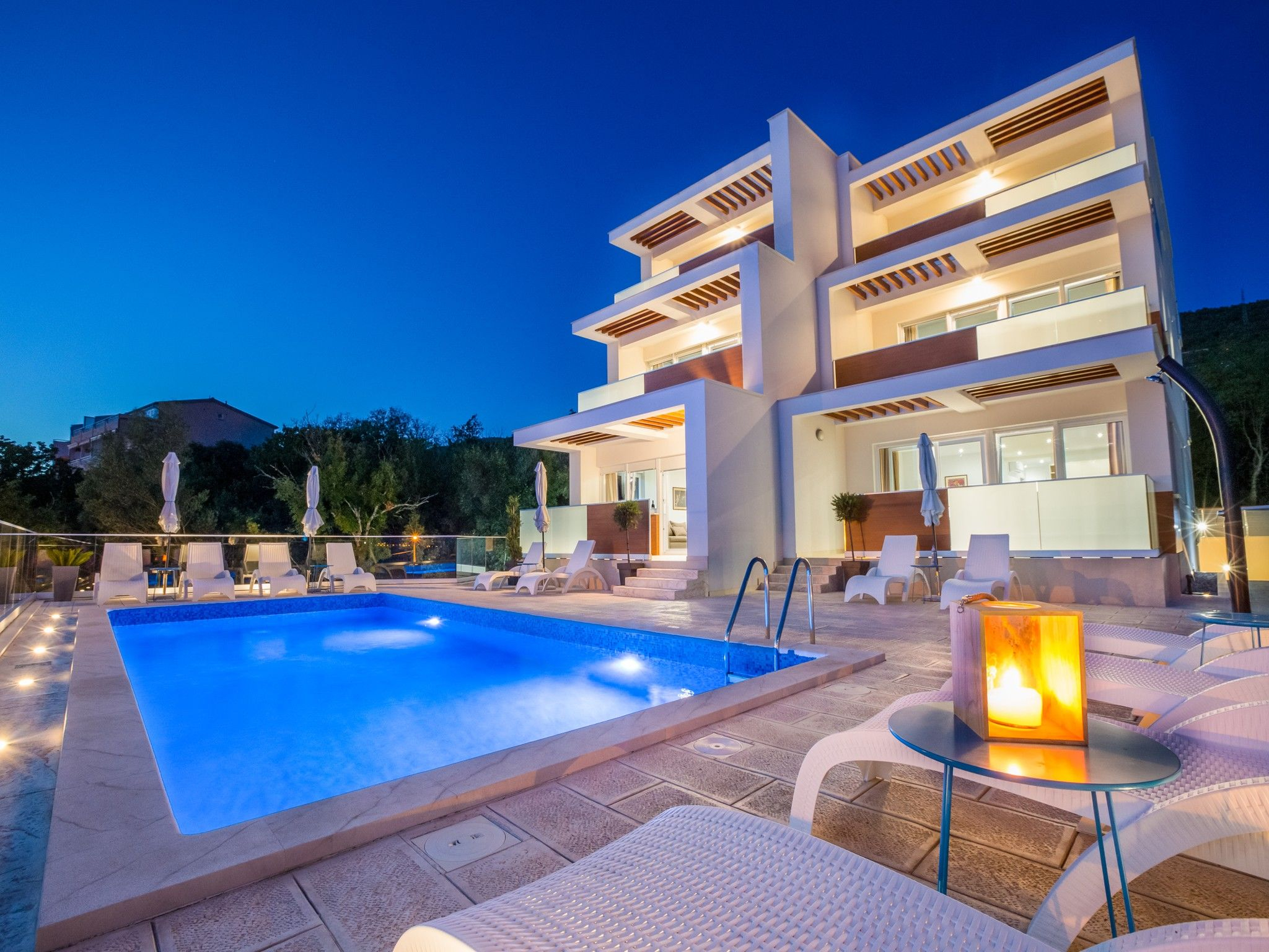 Schöne Ferienwohnung für  4 Personen mit gemeinsamen Pool