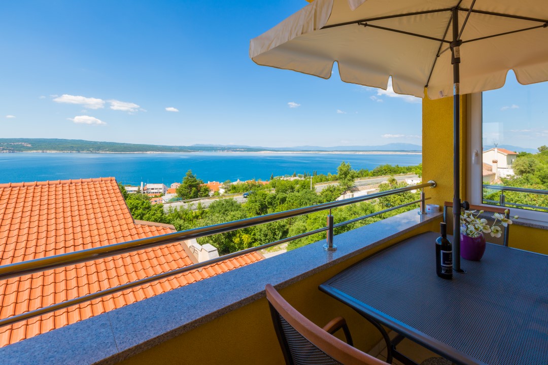 2-Etagenwohnung, moderne Einrichtung, Wifi, Sat-TV, Meerblick