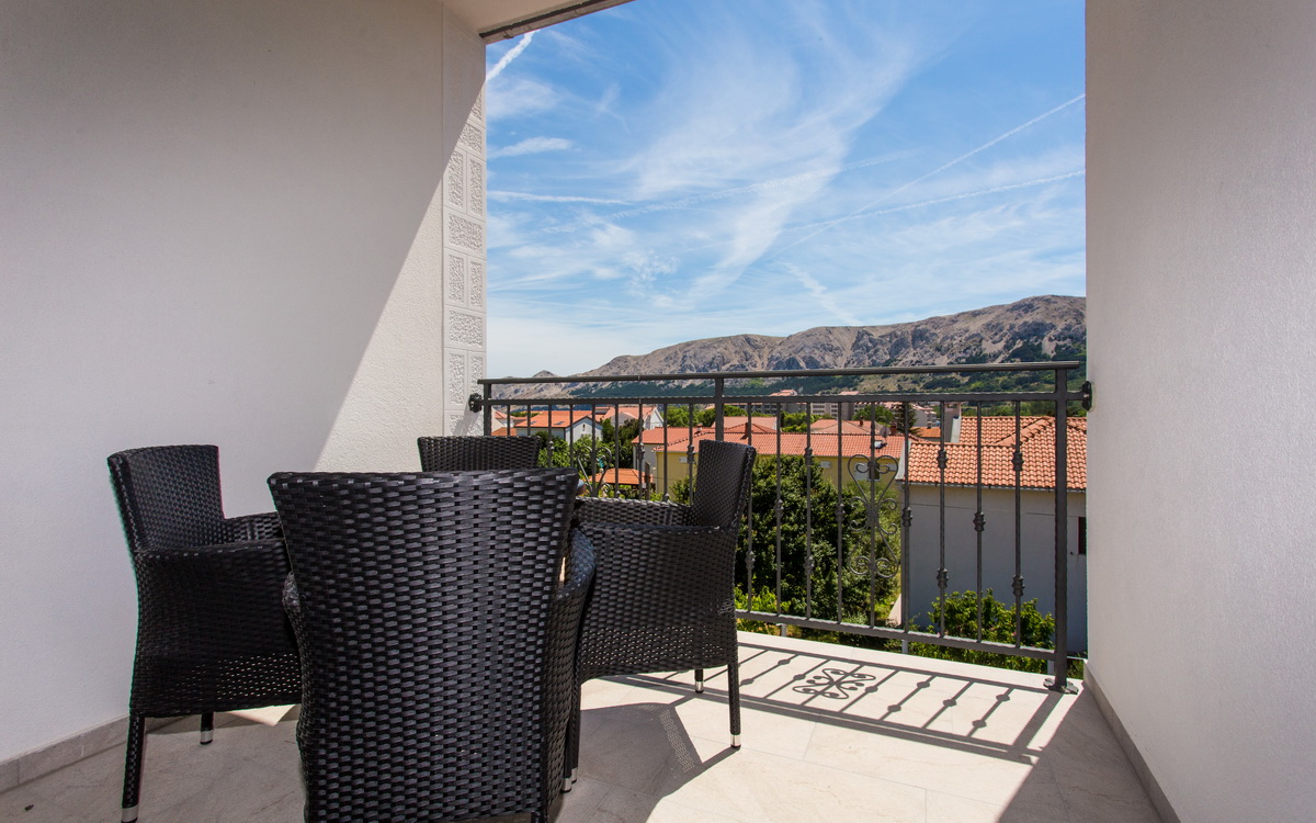 Moderne Ferienwohnung in Baska-mit Klima-für 4-6 Personen