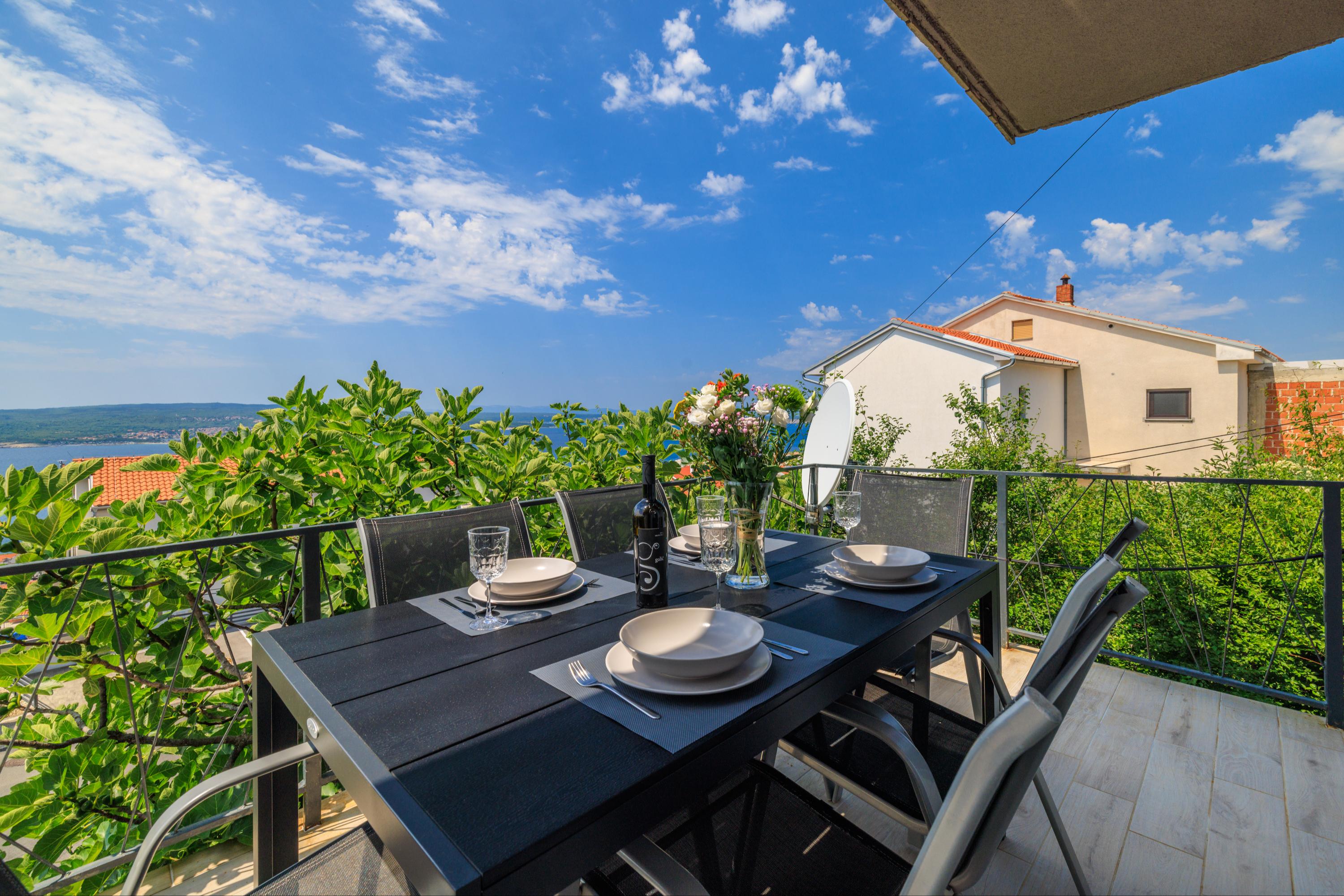 Neue, moderne Ferienwohnung mit traumhaften Meerblick, Grill, Wifi