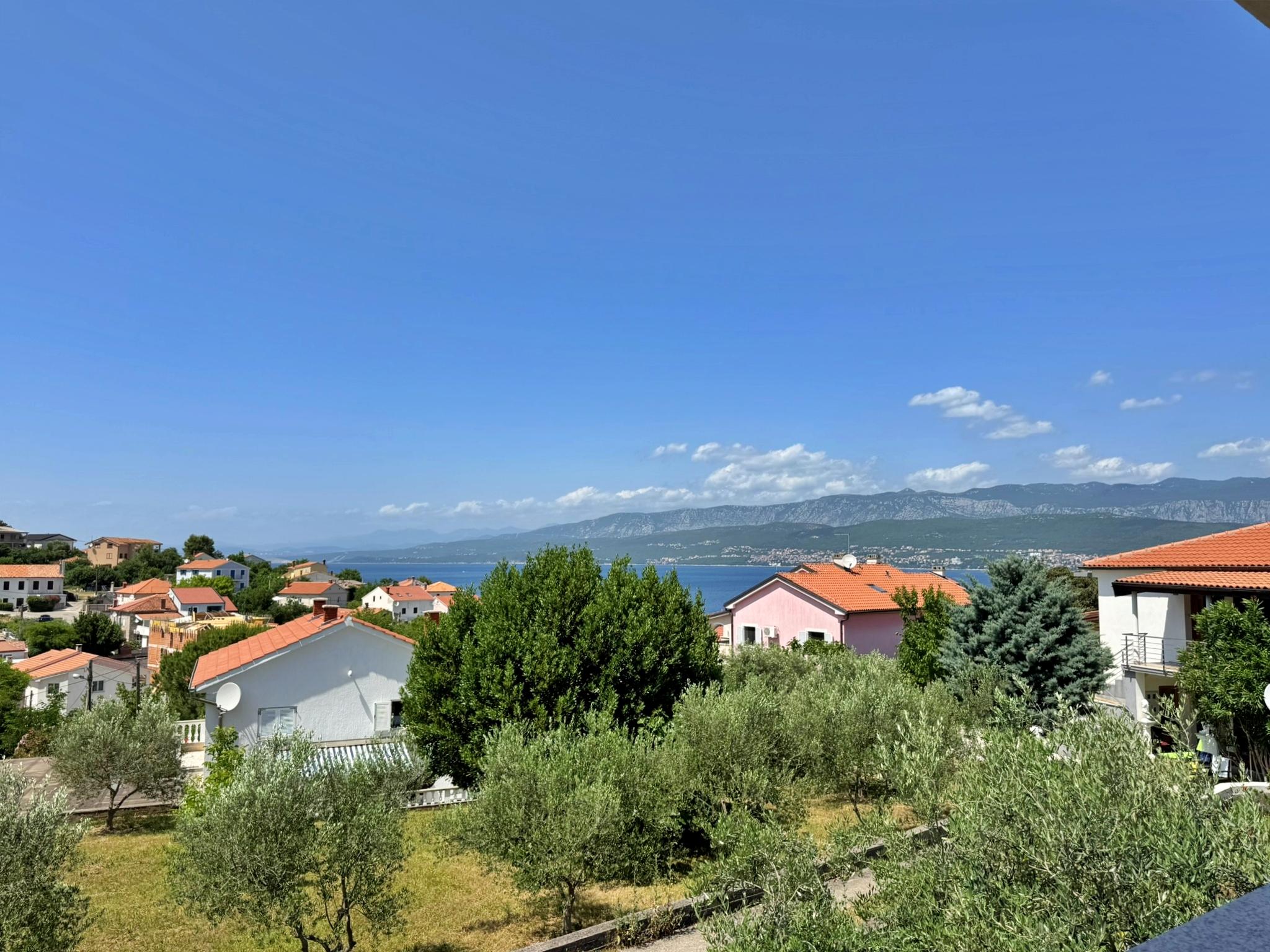 Ferienwohnung mit Balkon und Meerblick in Silo