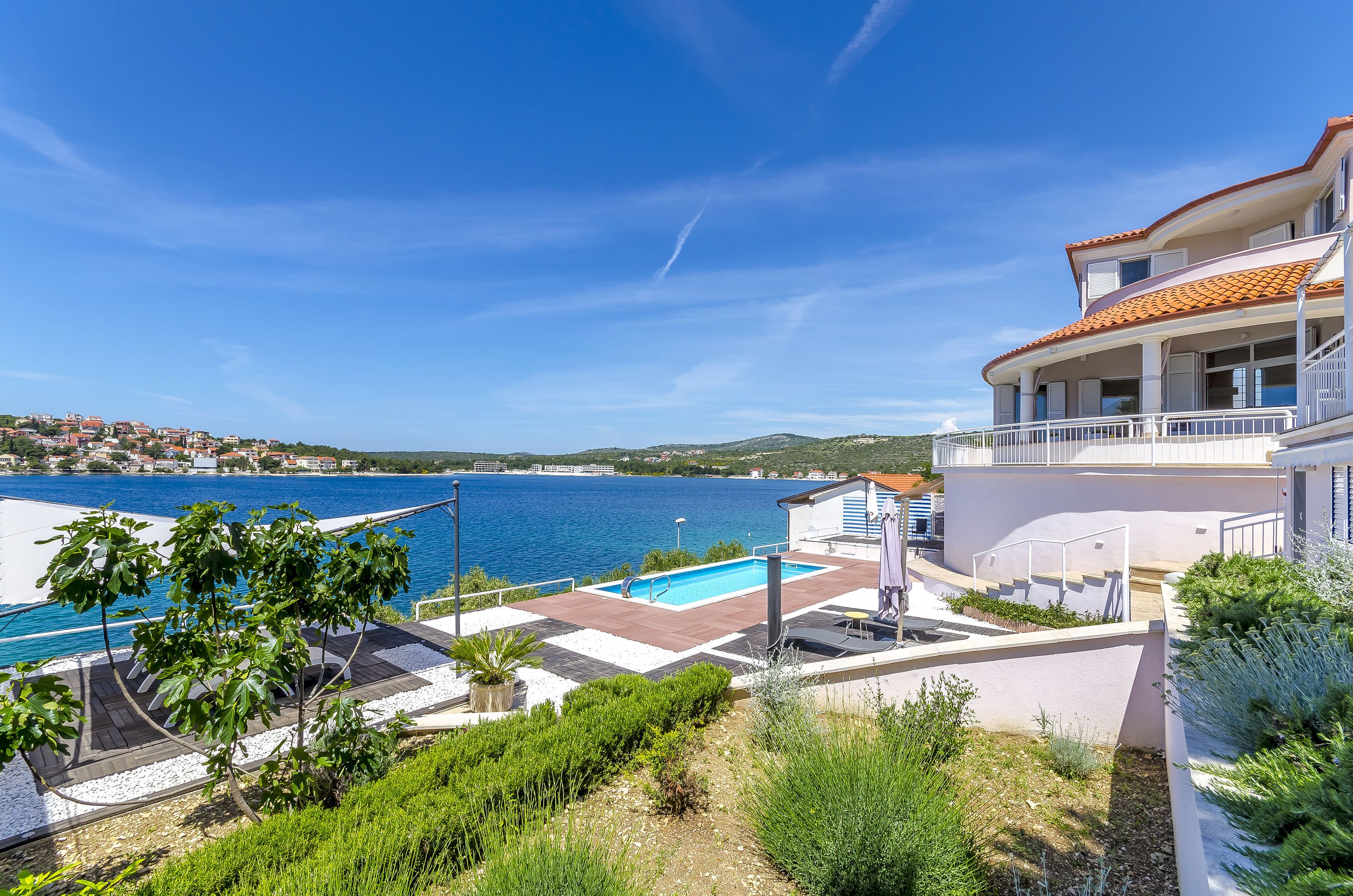 Pool & Meer | Ferienwohnung mit Pool - nur 15 m zum Strand