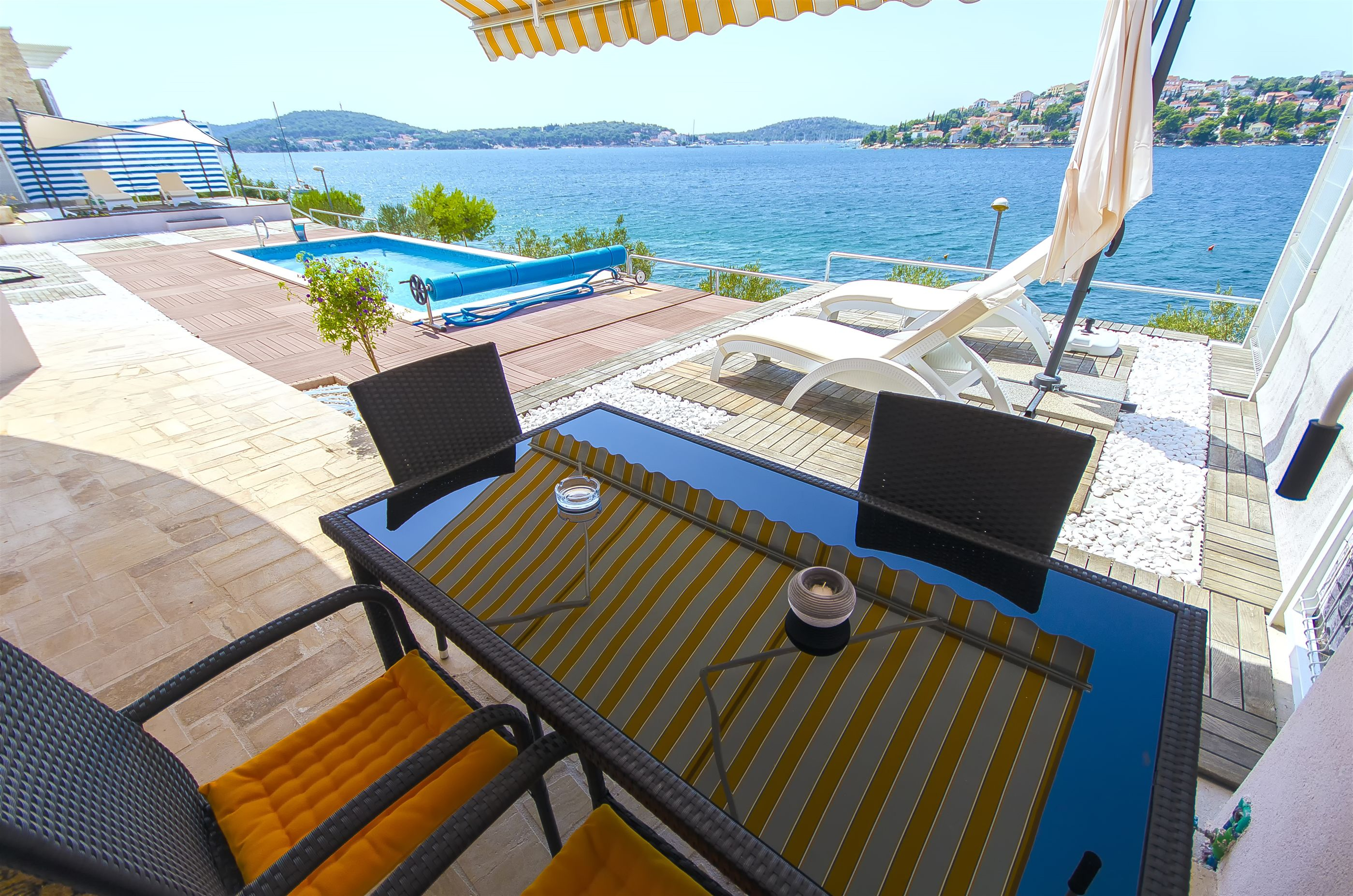 Pool & Meer | Ferienwohnung mit Pool - nur 15 m zum Strand