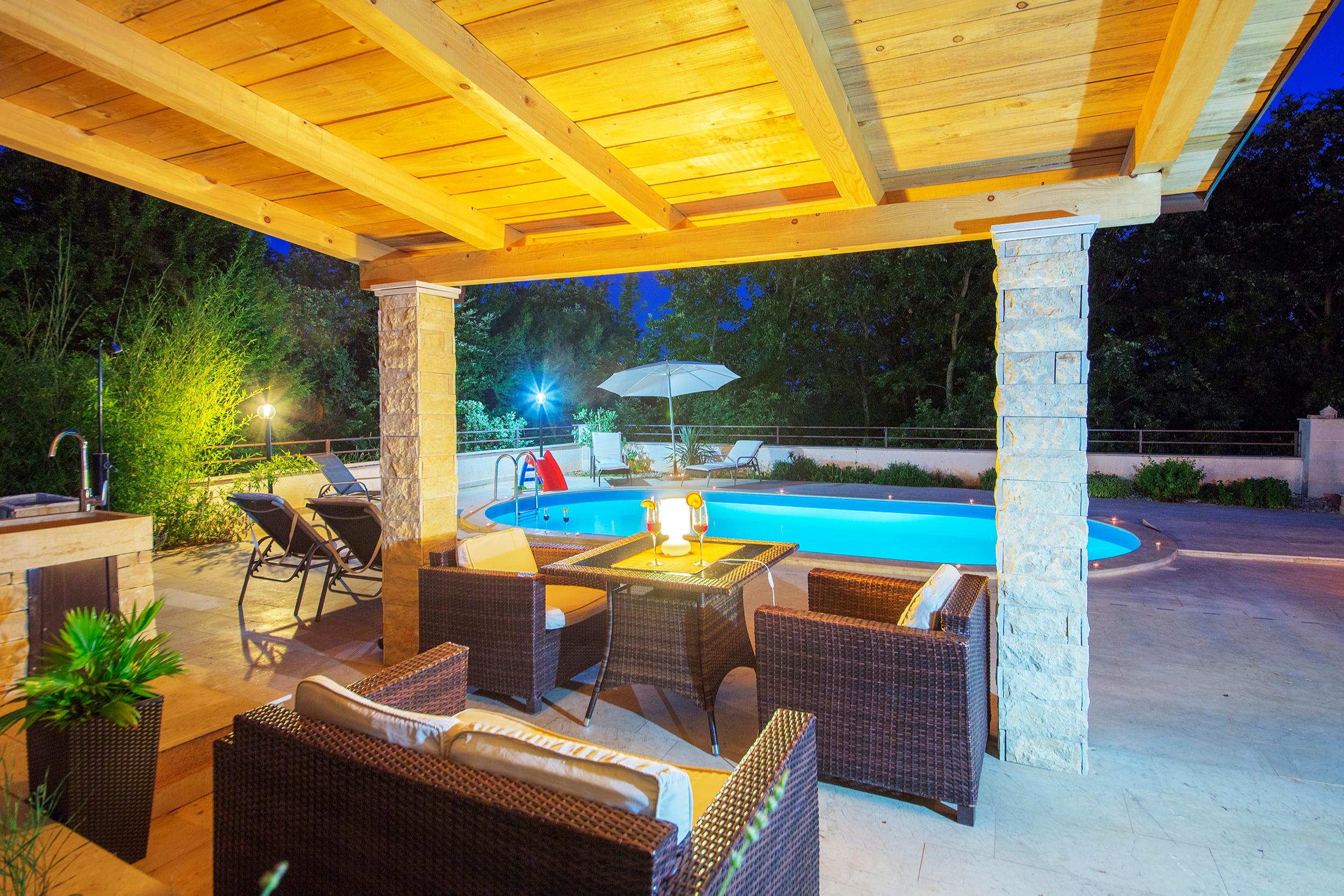 Herrliches Urlaubsdomizil mit Swimmingpool in Kacana bei Vodnjan