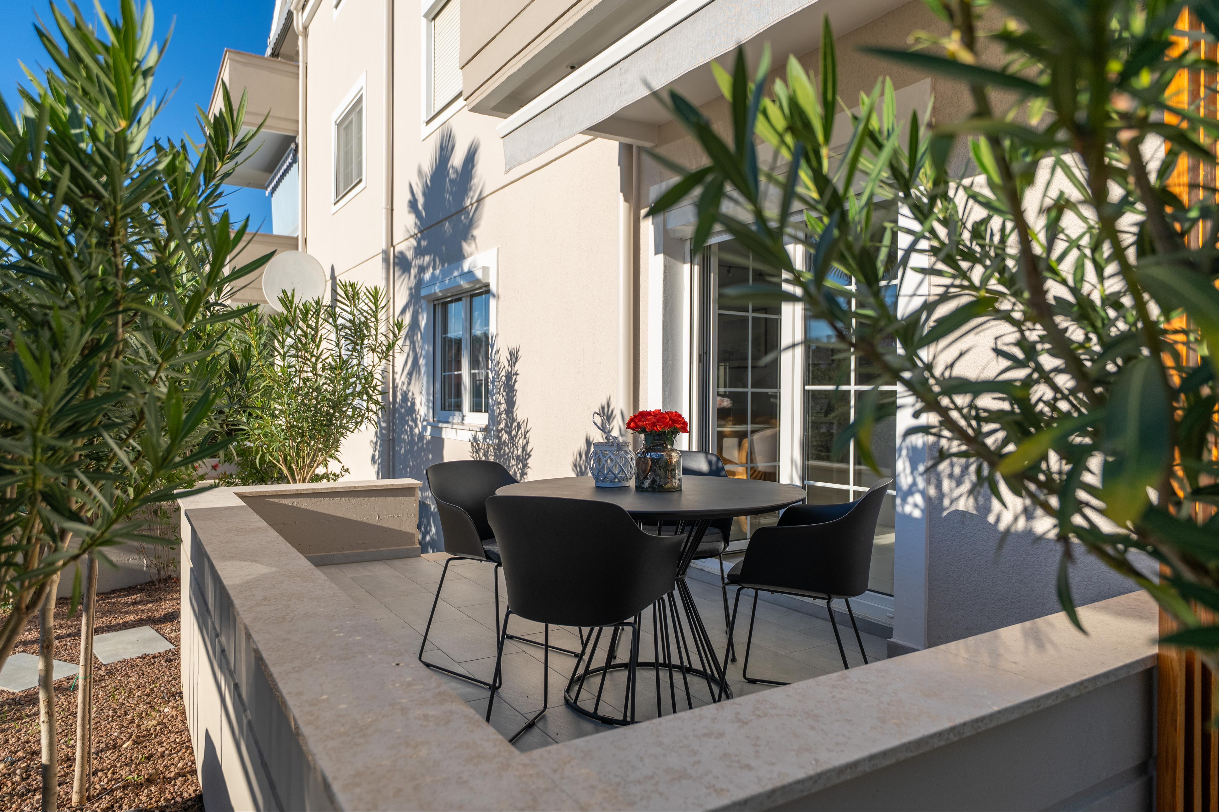 Moderne Fewo in Strandnähe mit schöne Terrasse, ruhige Lage 
