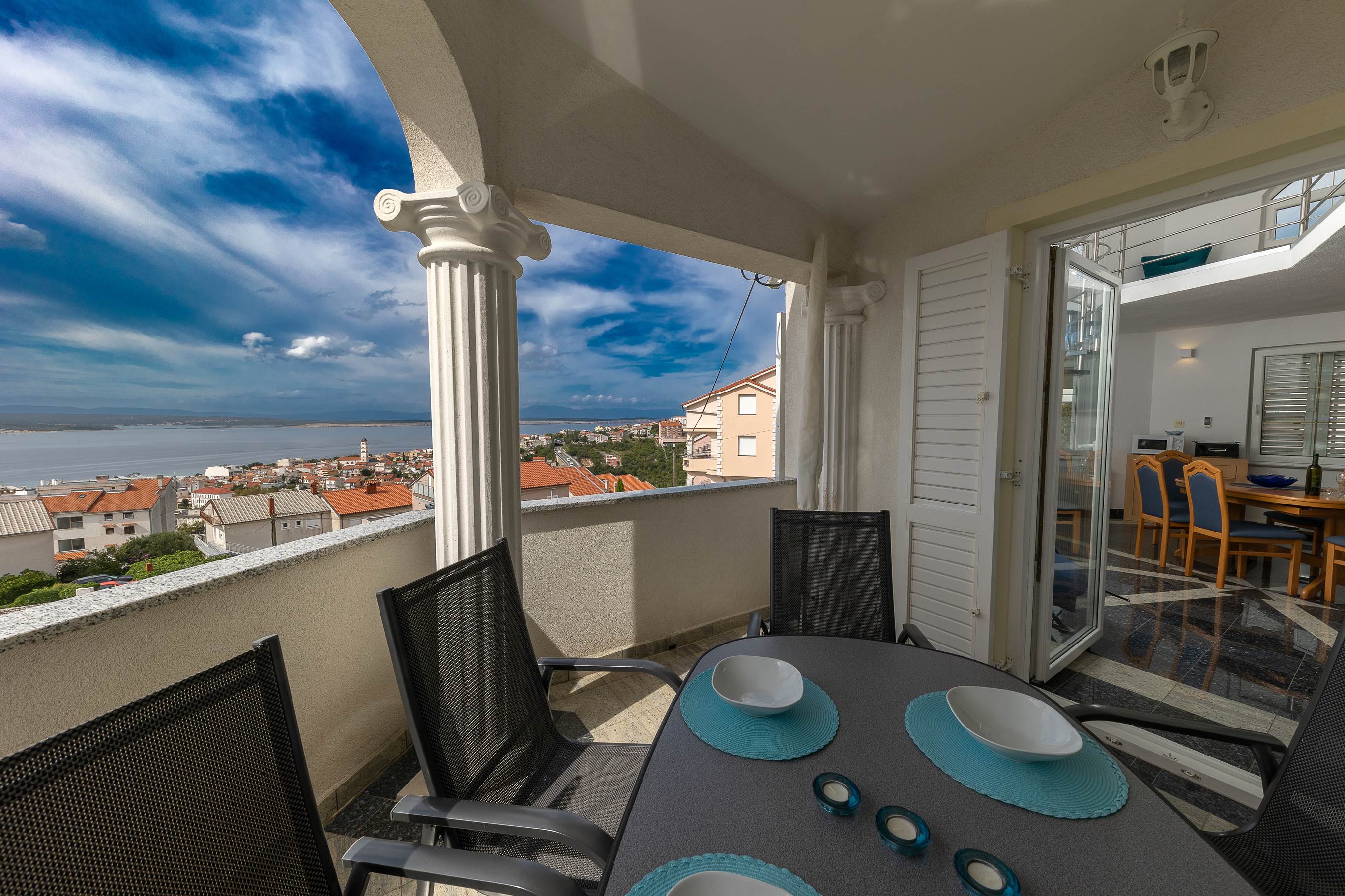 Ferienwohnung mit Galerie und  wunderschönem Meerblick  für 6 Personen