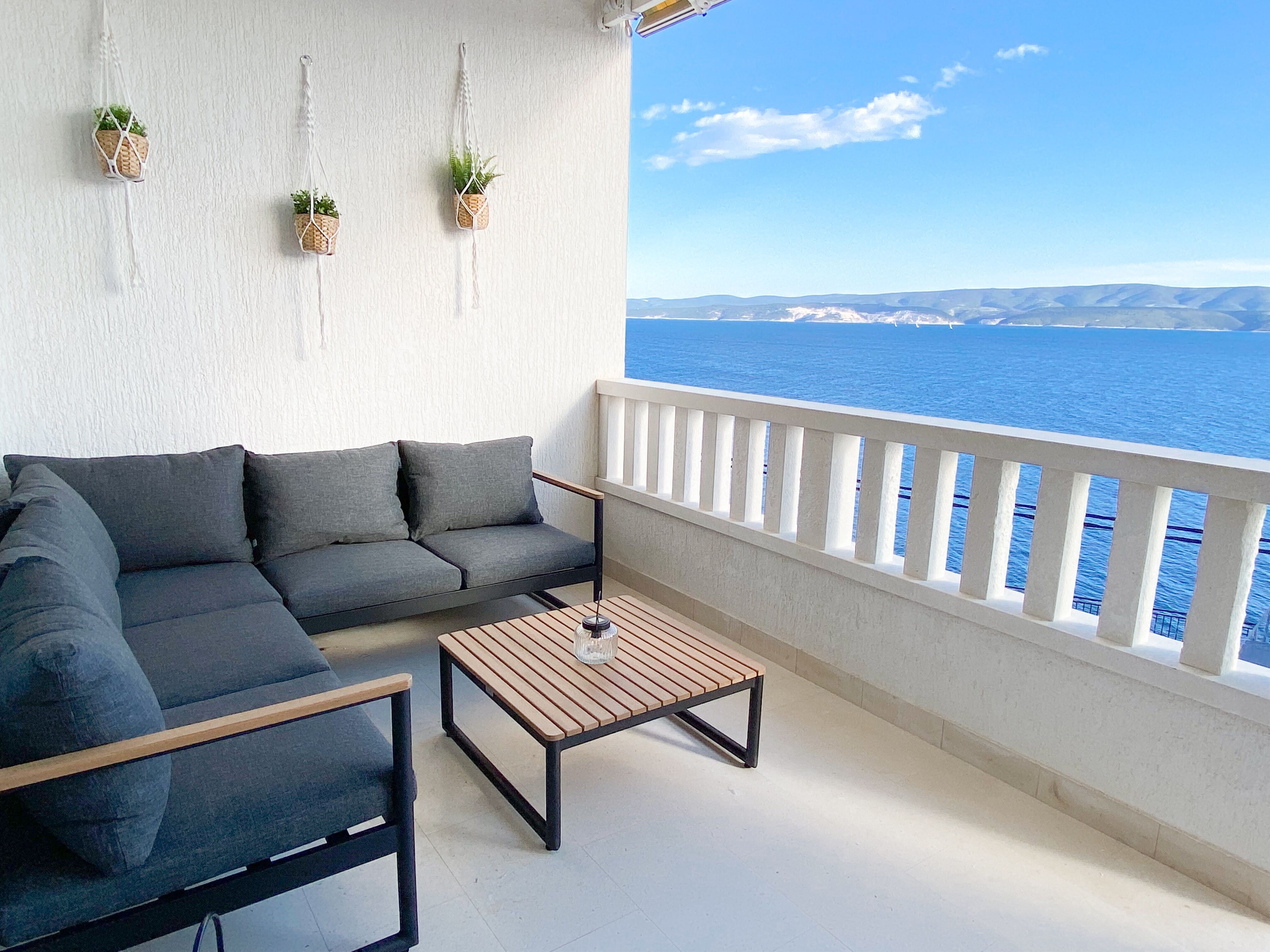 Große Ferienwohnung mit fantastischen Meerblick, 30 m zum Meer