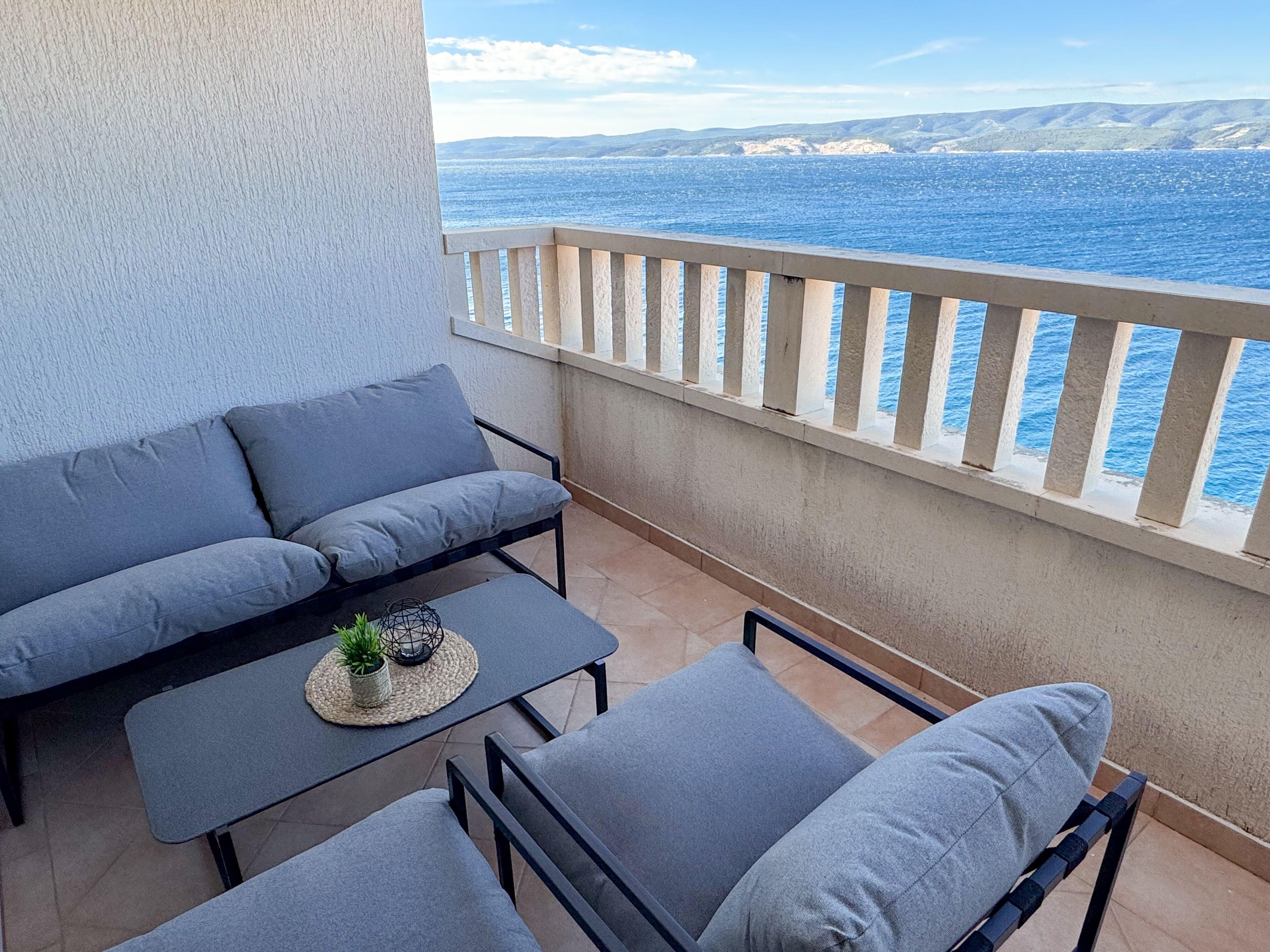 Bezaubernde Ferienwohnung direkt am Meer in Stanici (Omis Riviera)