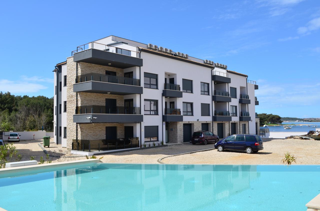 Pool & Meer | Ferienwohnung für 4-5 Personen mit Wlan