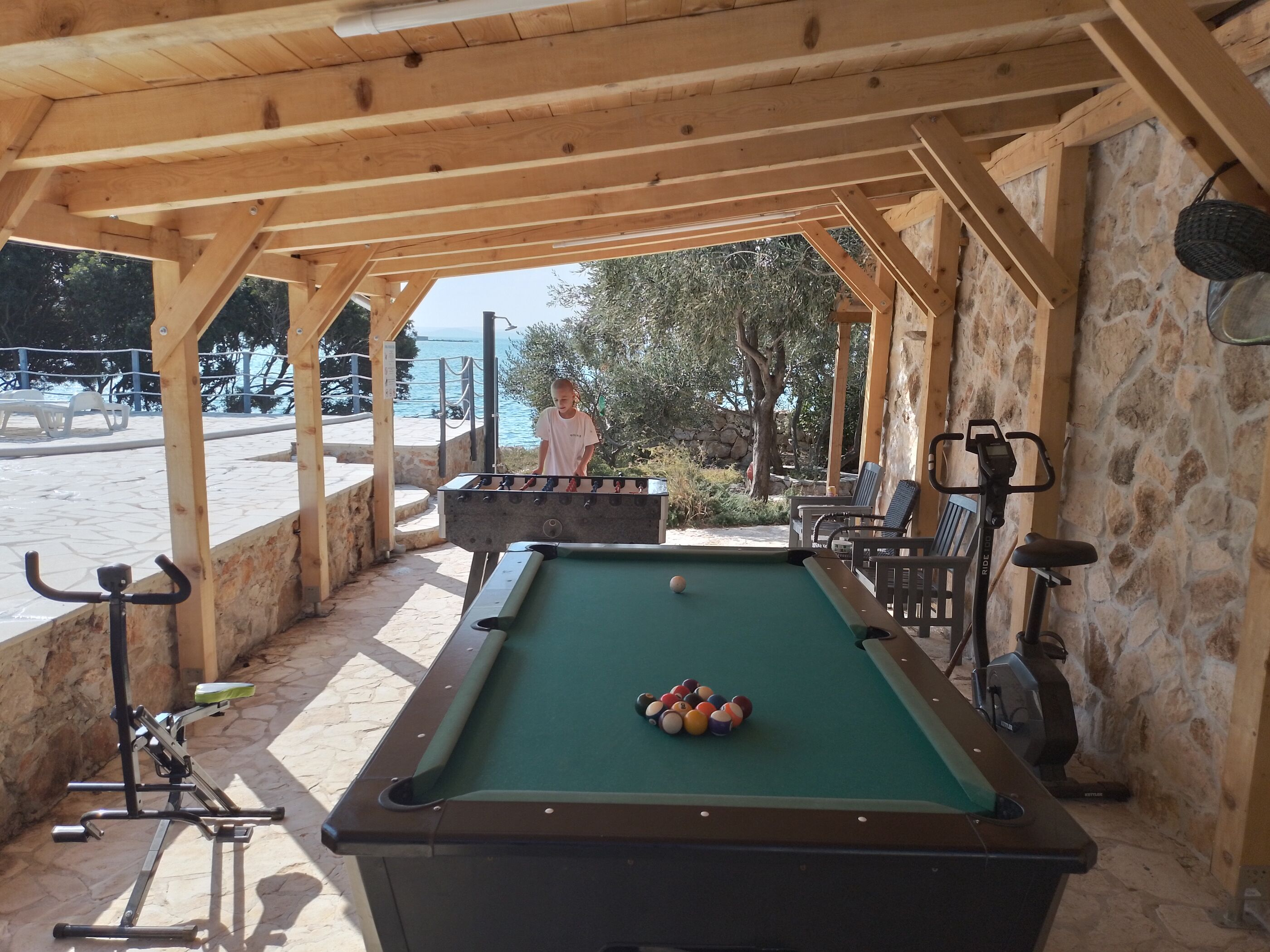 Ferienhaus für 4-6 Personen mit Pool direkt am Meer